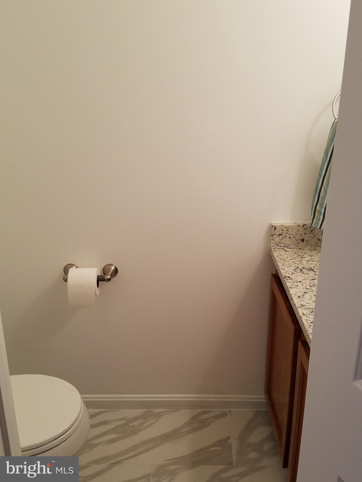 POTOMAC CROSSING - Residential Lease