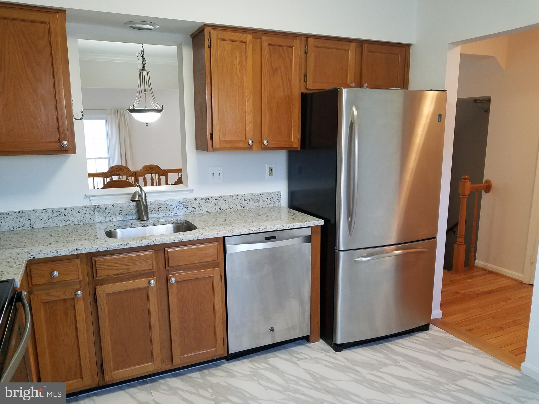 POTOMAC CROSSING - Residential Lease