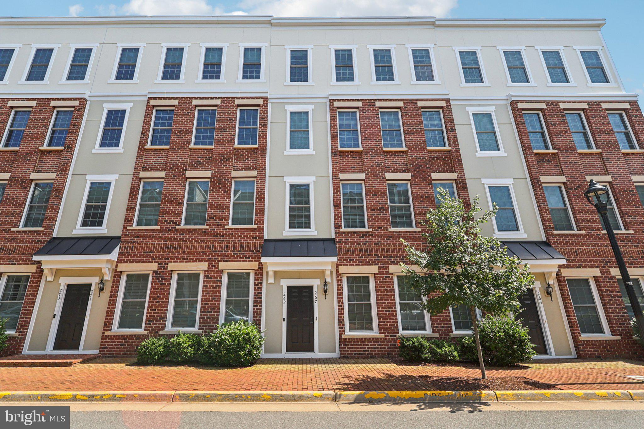 269 HIGH RAIL TERRACE SE