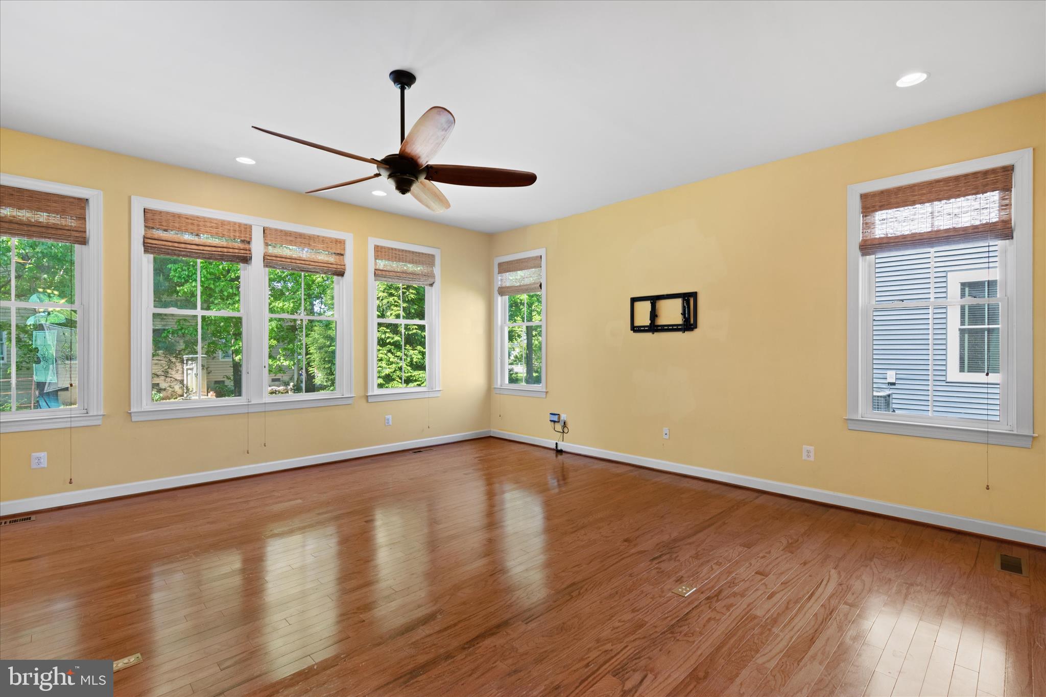 BAY FOREST CLUB - Residential