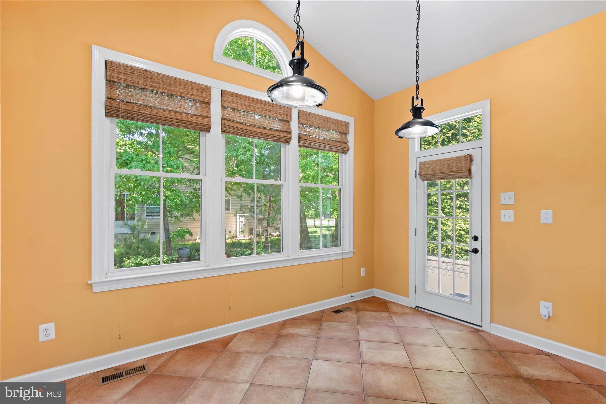 BAY FOREST CLUB - Residential