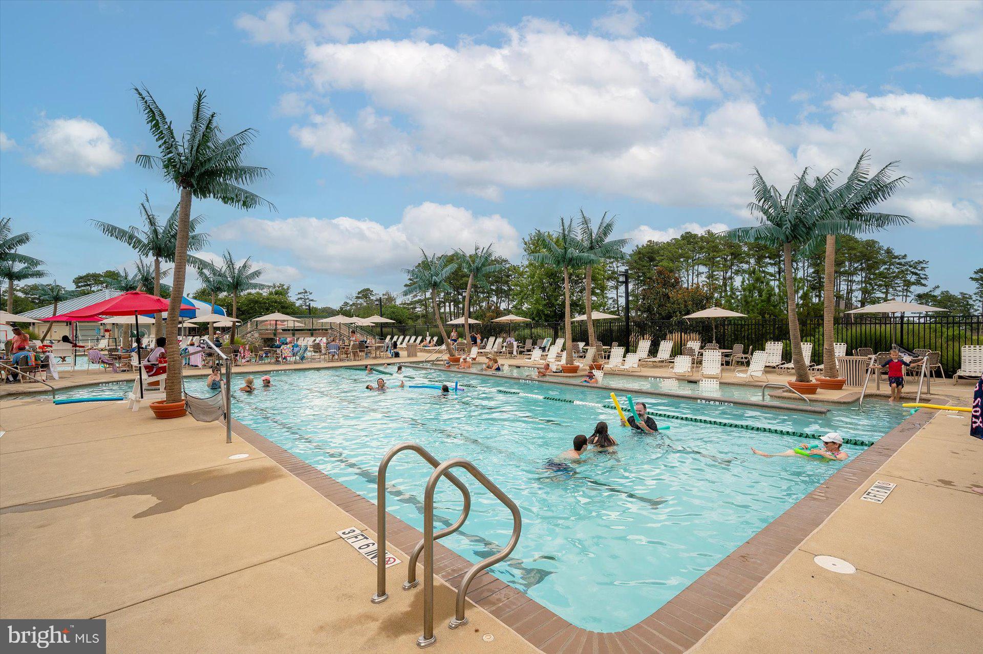 BAY FOREST CLUB - Residential