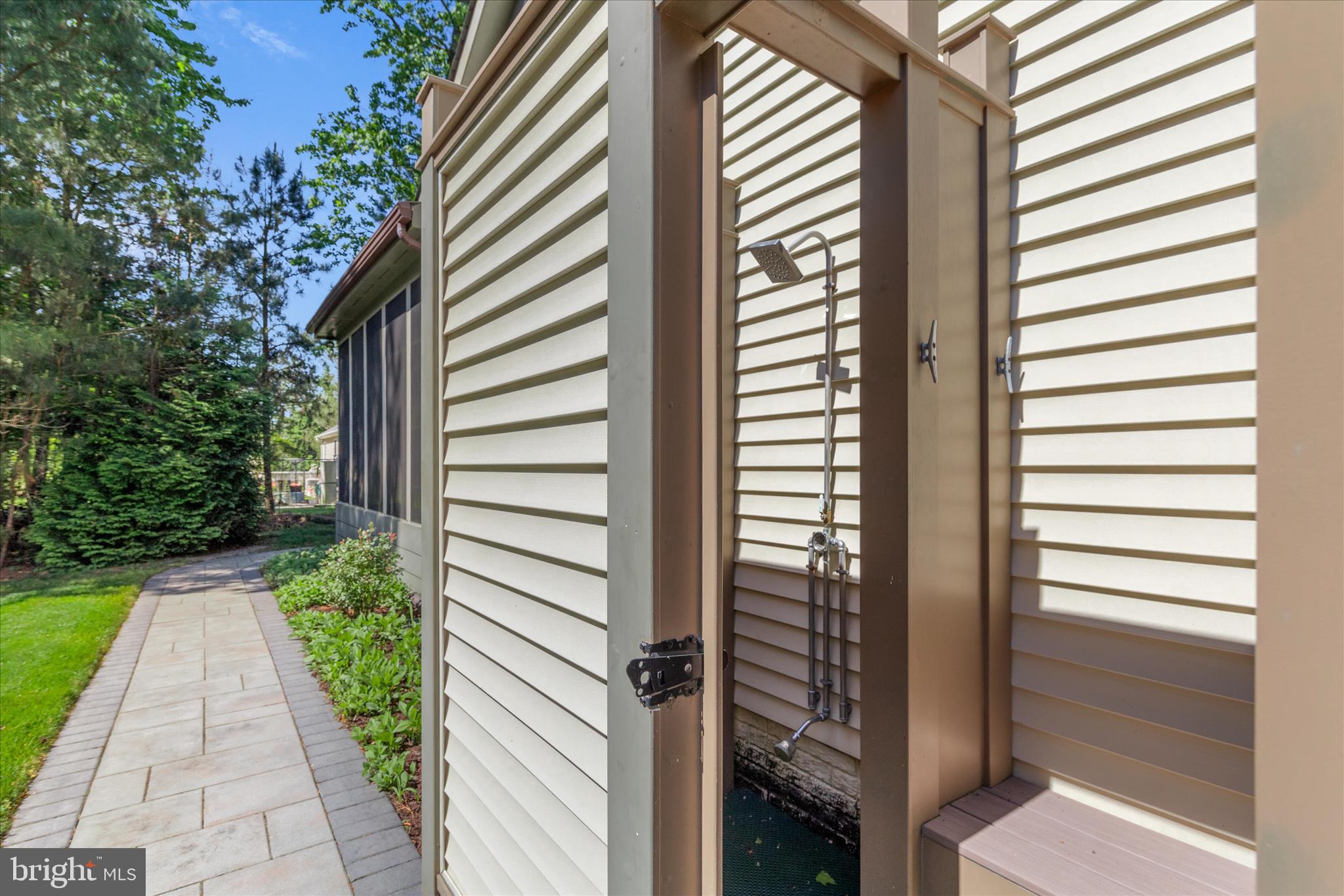 BAY FOREST CLUB - Residential