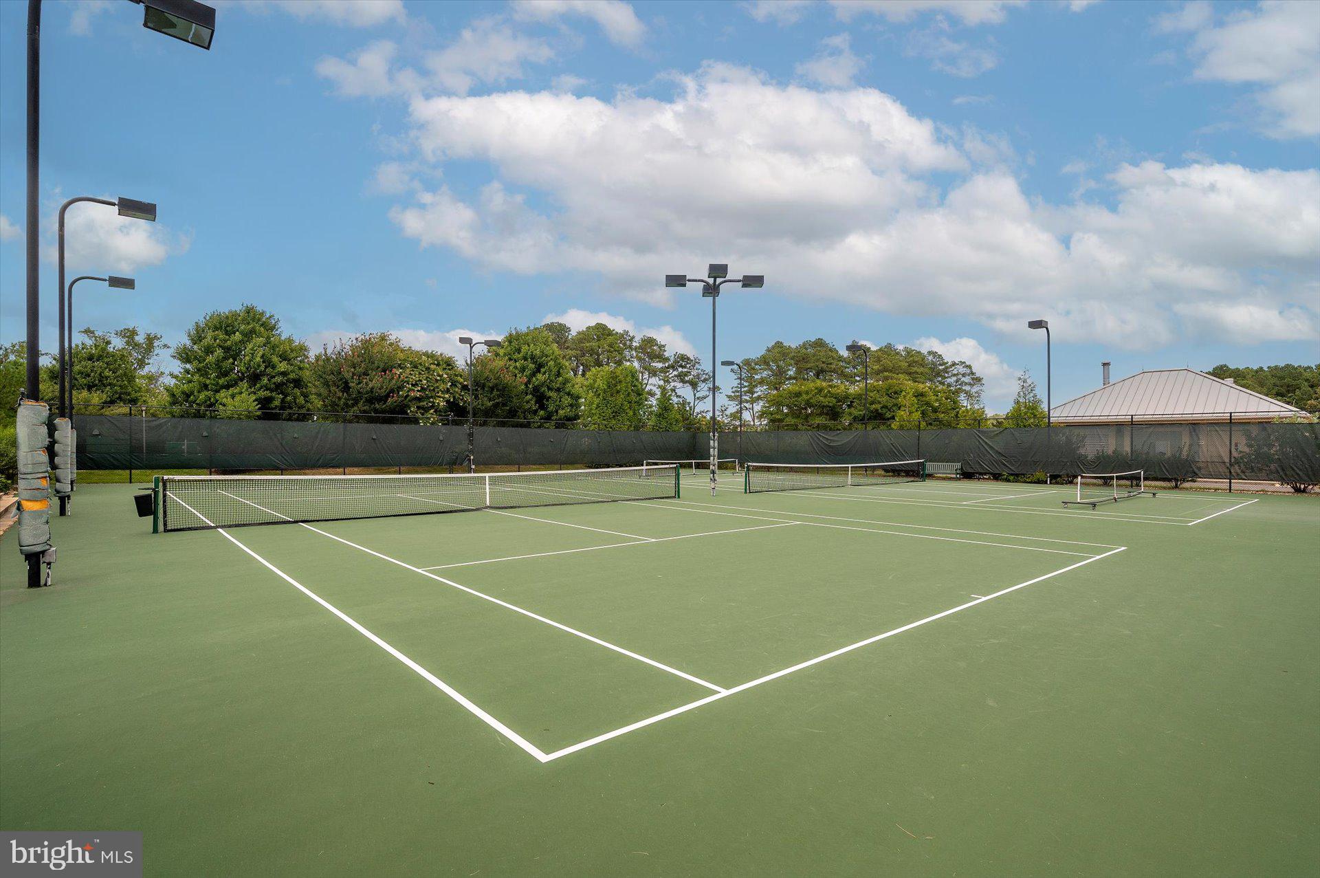 BAY FOREST CLUB - Residential
