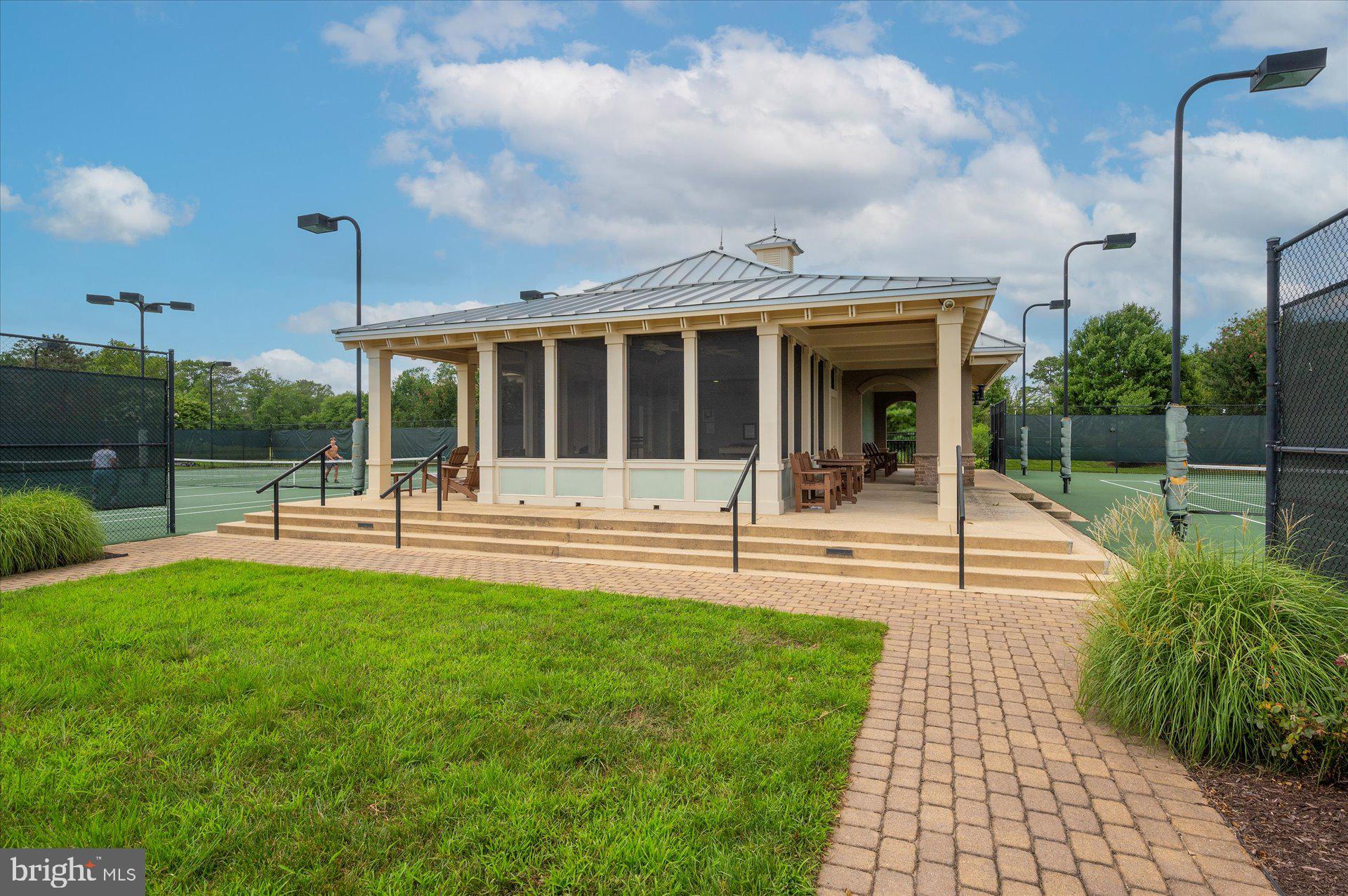BAY FOREST CLUB - Residential