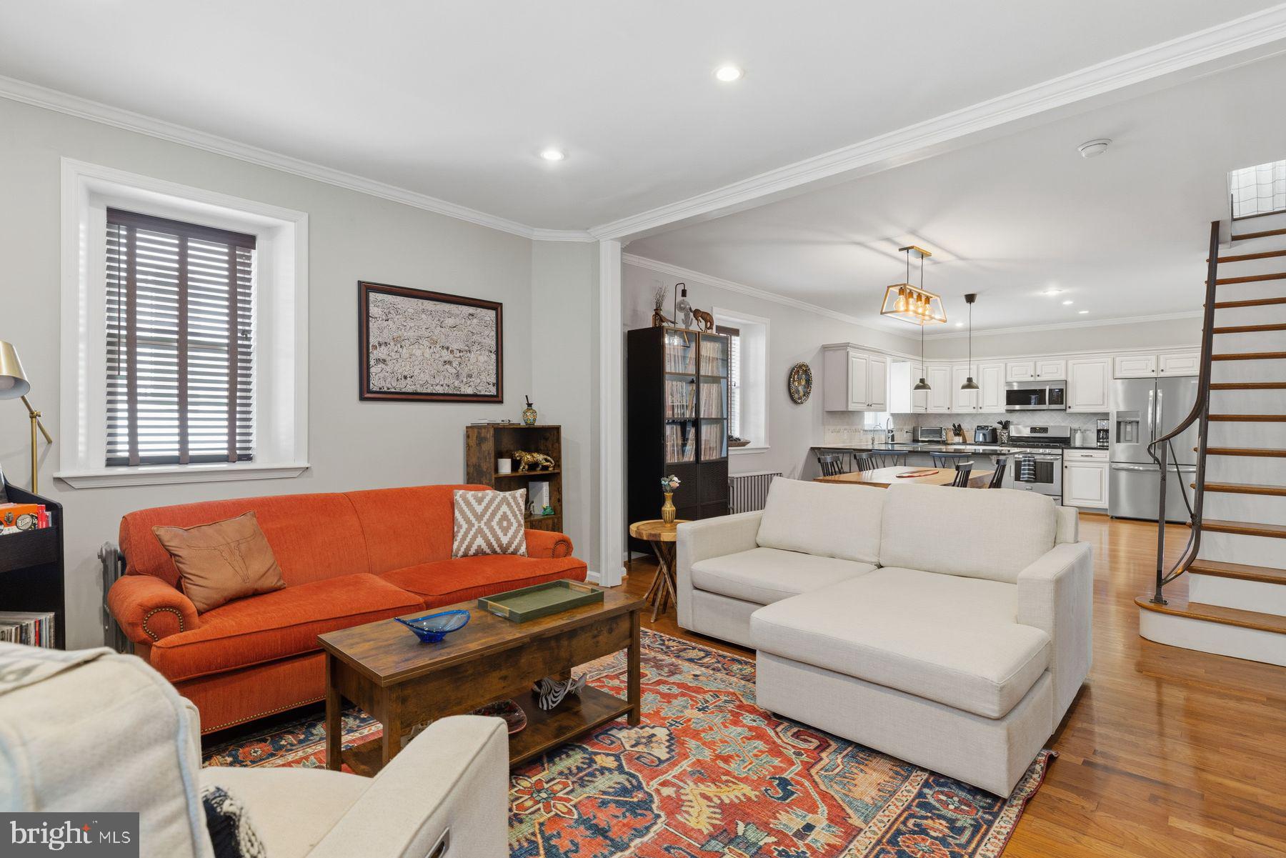 210 E EVERGREEN AVENUE