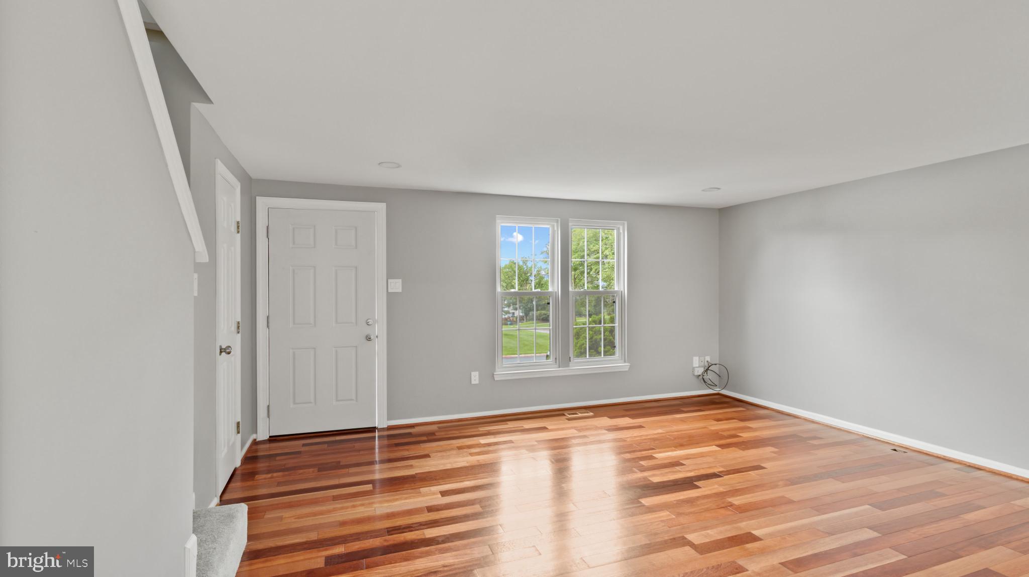 242 LODGECLIFFE COURT