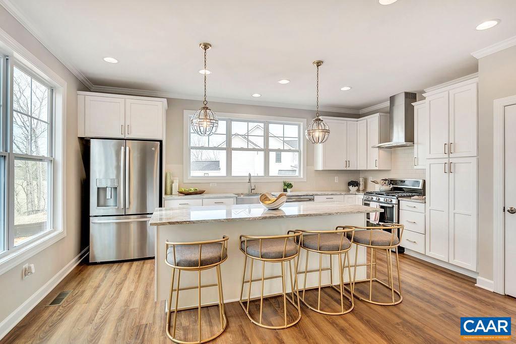 MEADOW BROOK - Residential