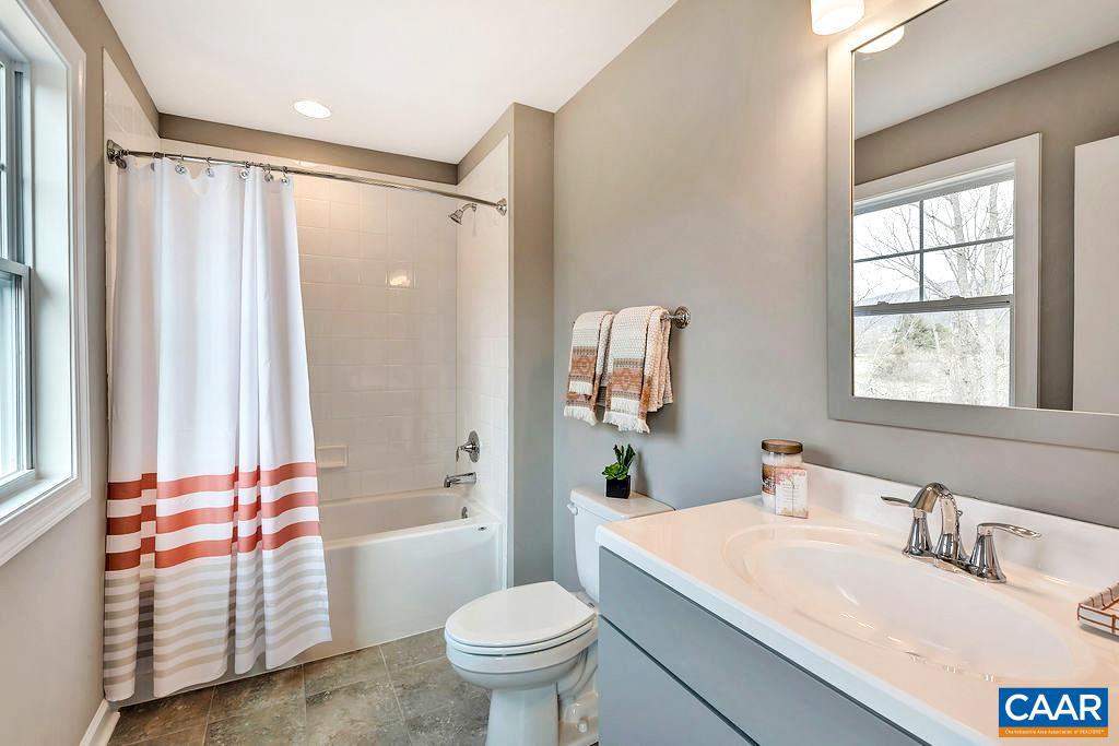 MEADOW BROOK - Residential