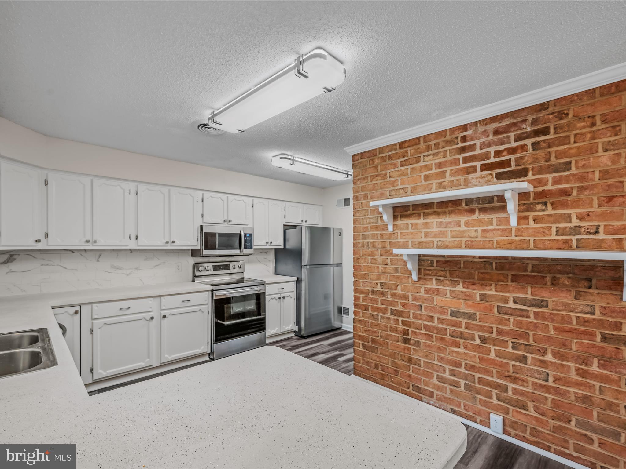 SPRING VALLEY - Residential