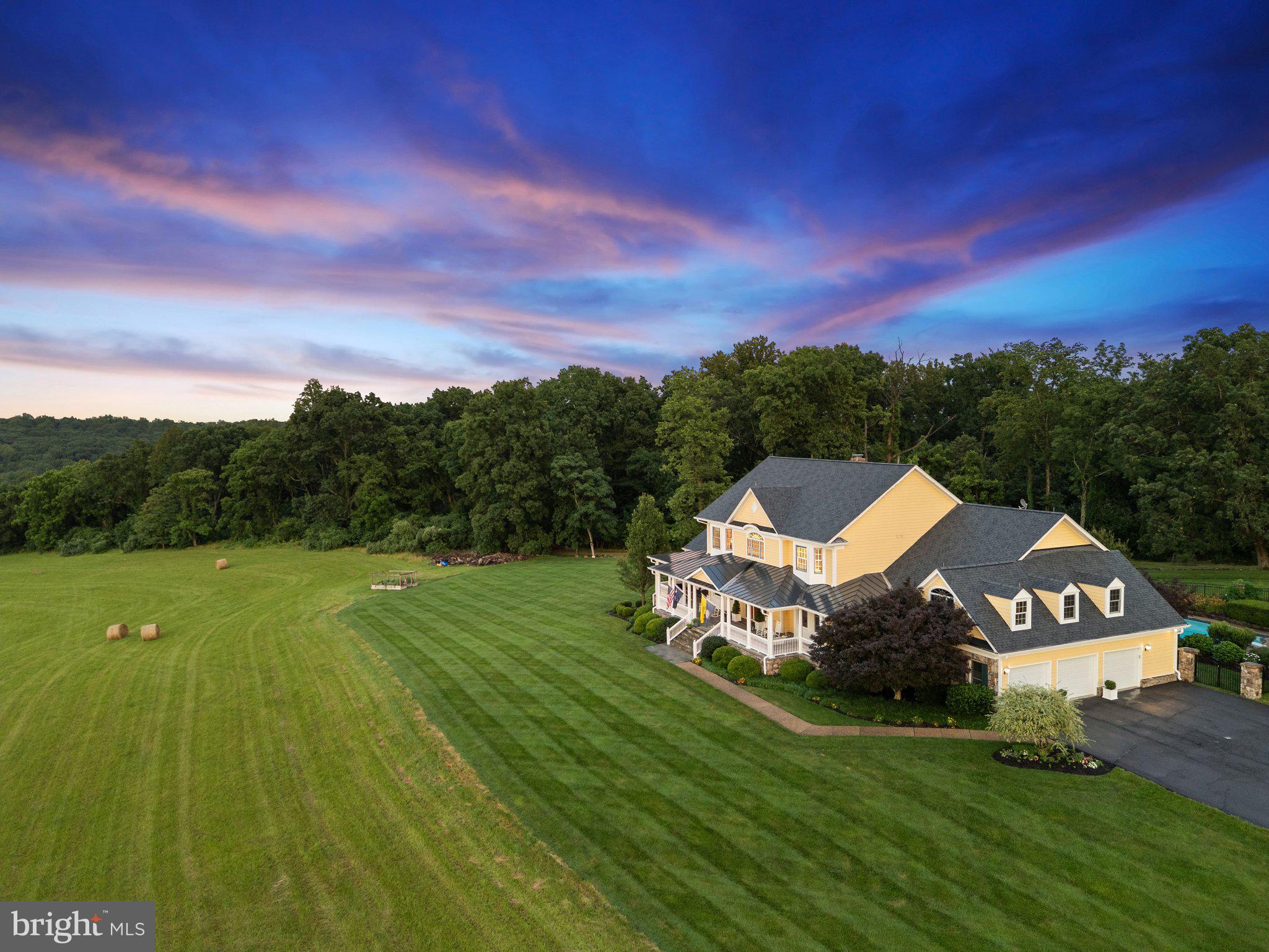 BEACON HILL - Residential