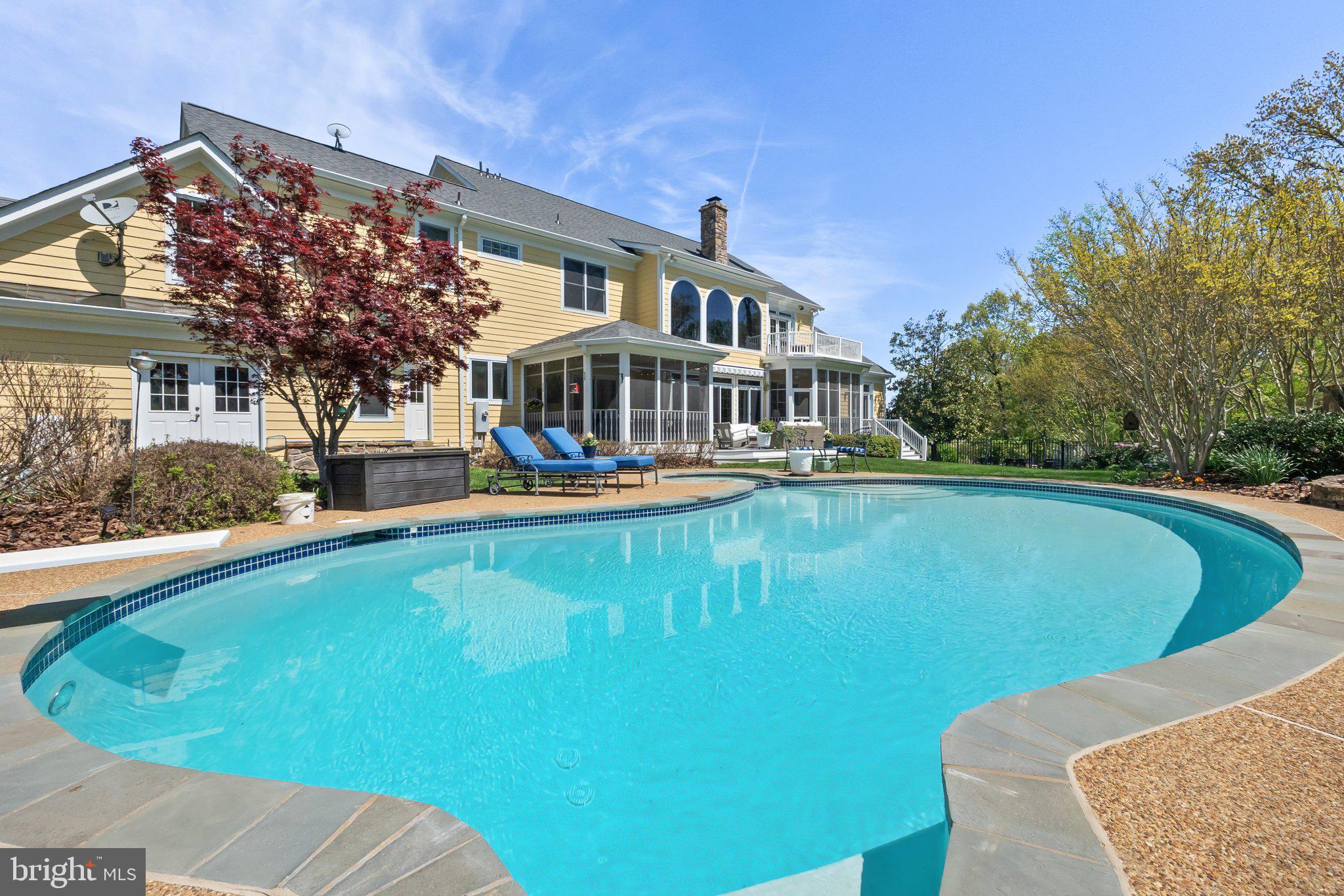 BEACON HILL - Residential