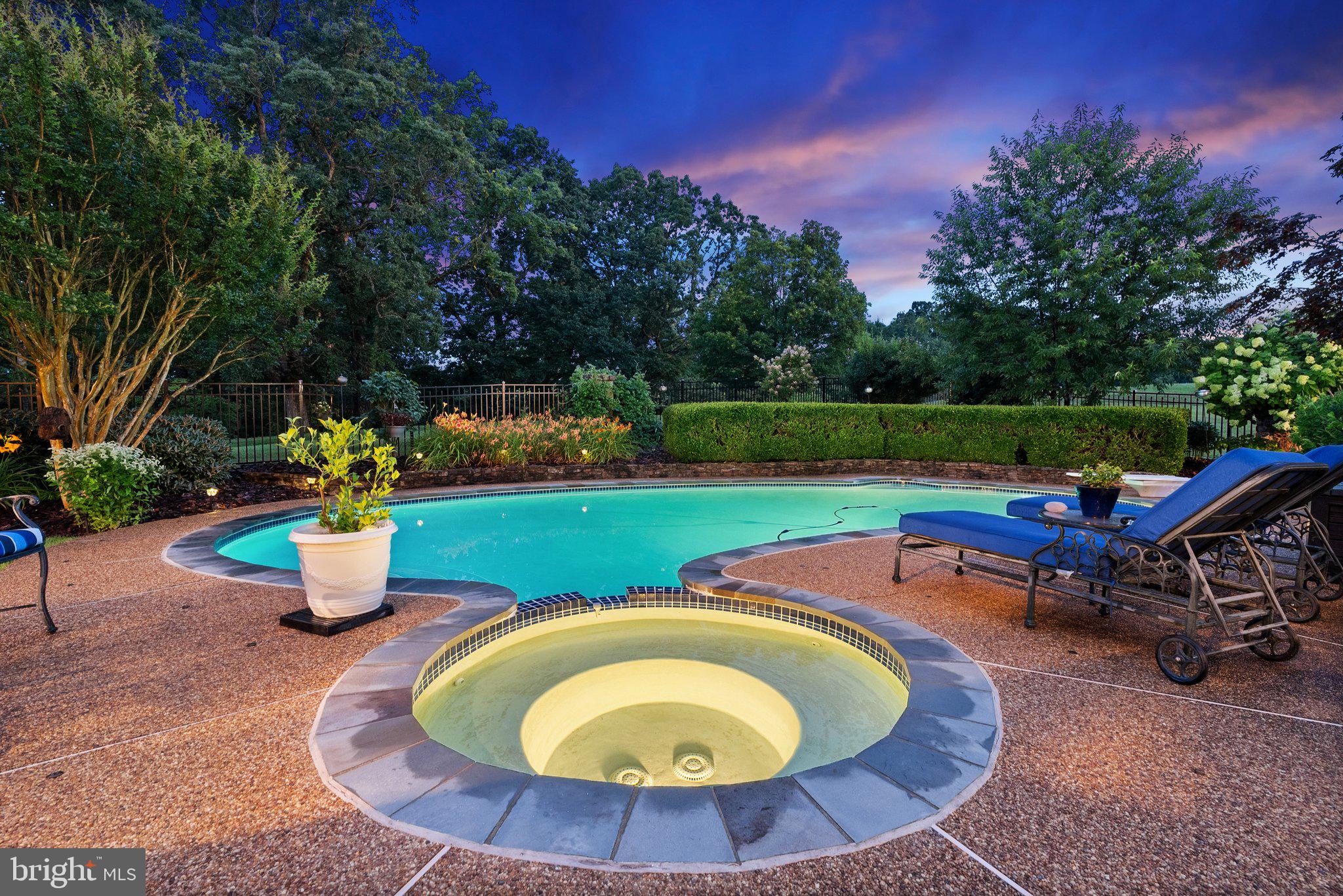 BEACON HILL - Residential