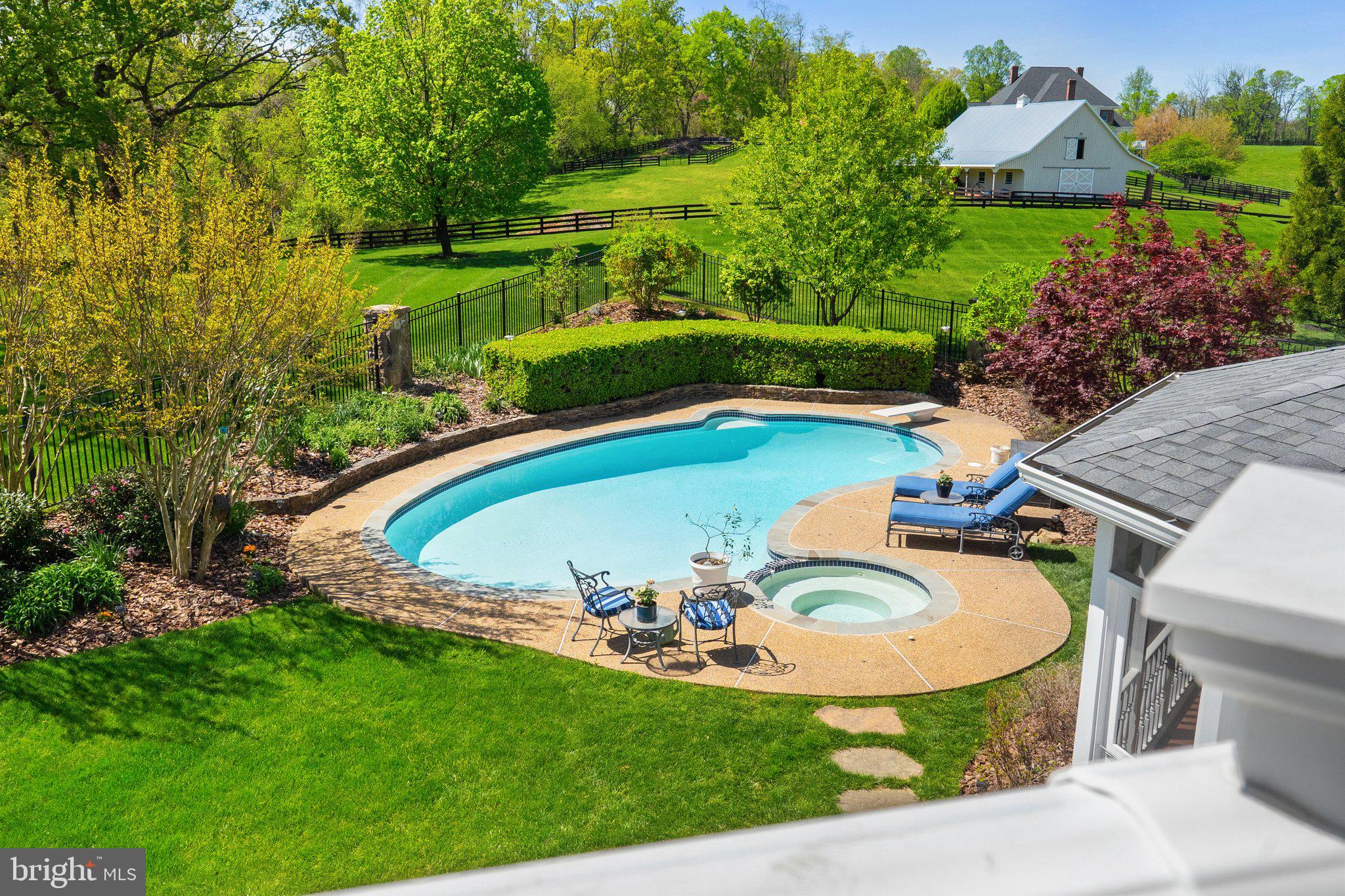 BEACON HILL - Residential