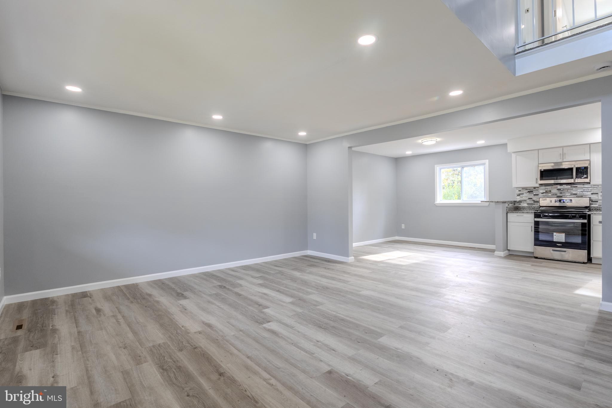 CHADWICK MANOR - Residential