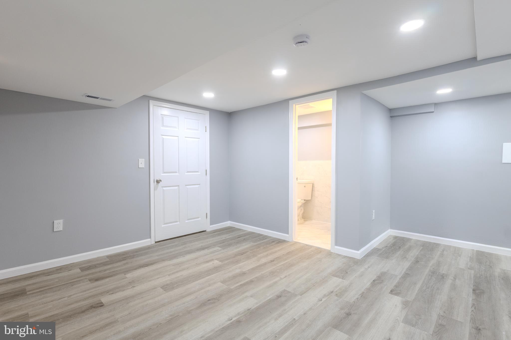 CHADWICK MANOR - Residential