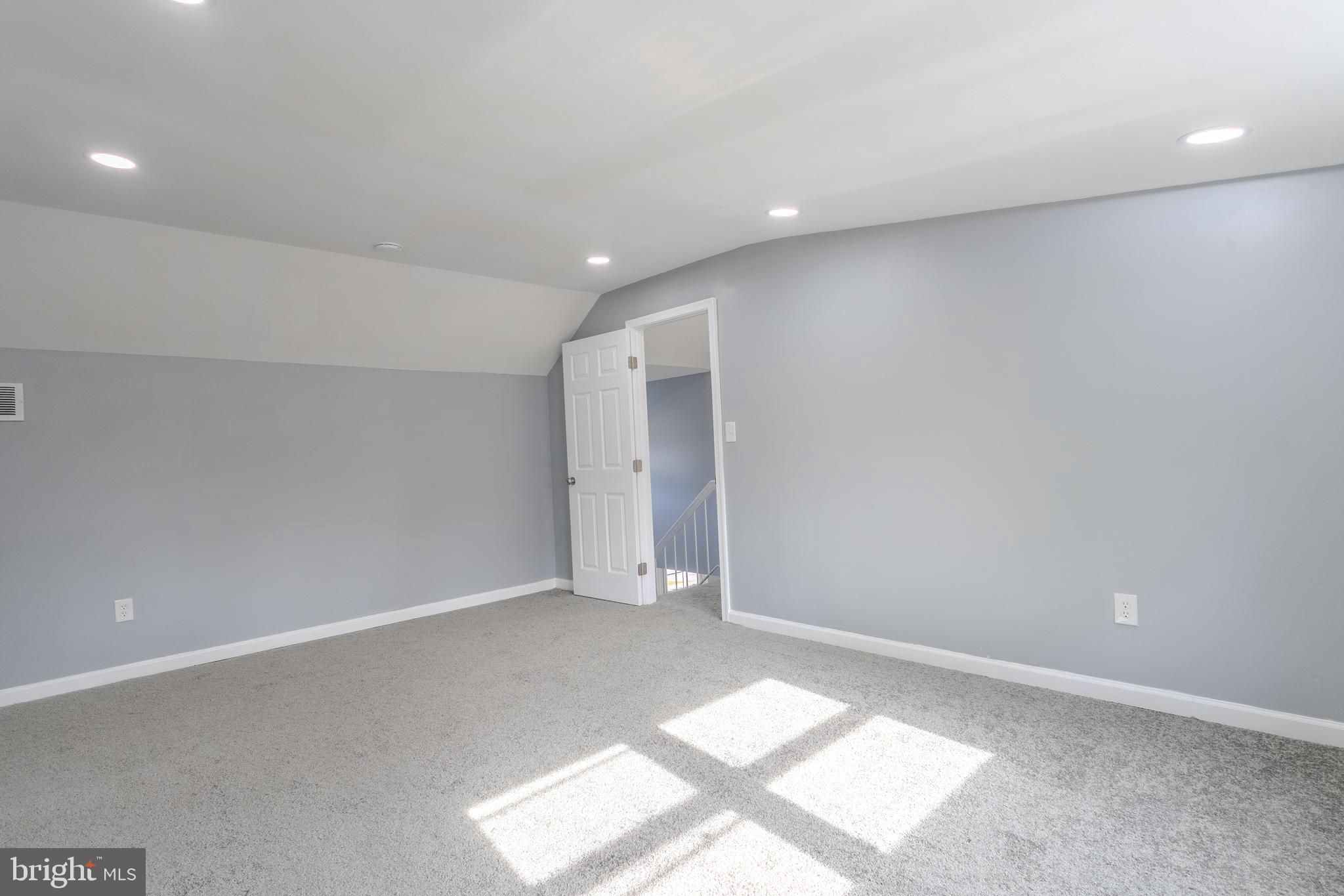 CHADWICK MANOR - Residential