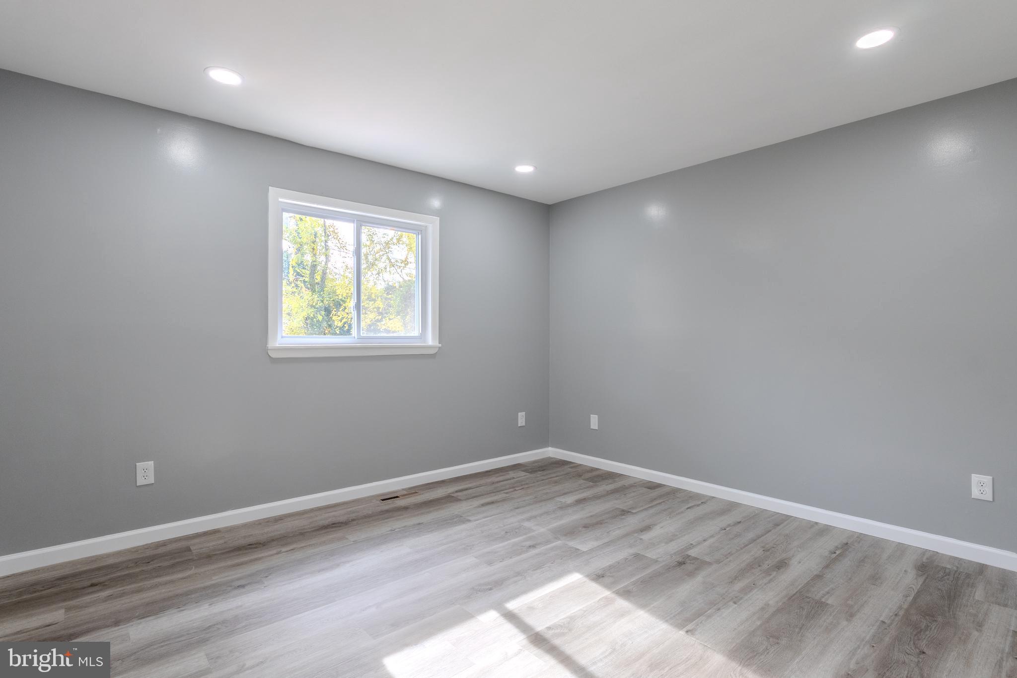 CHADWICK MANOR - Residential