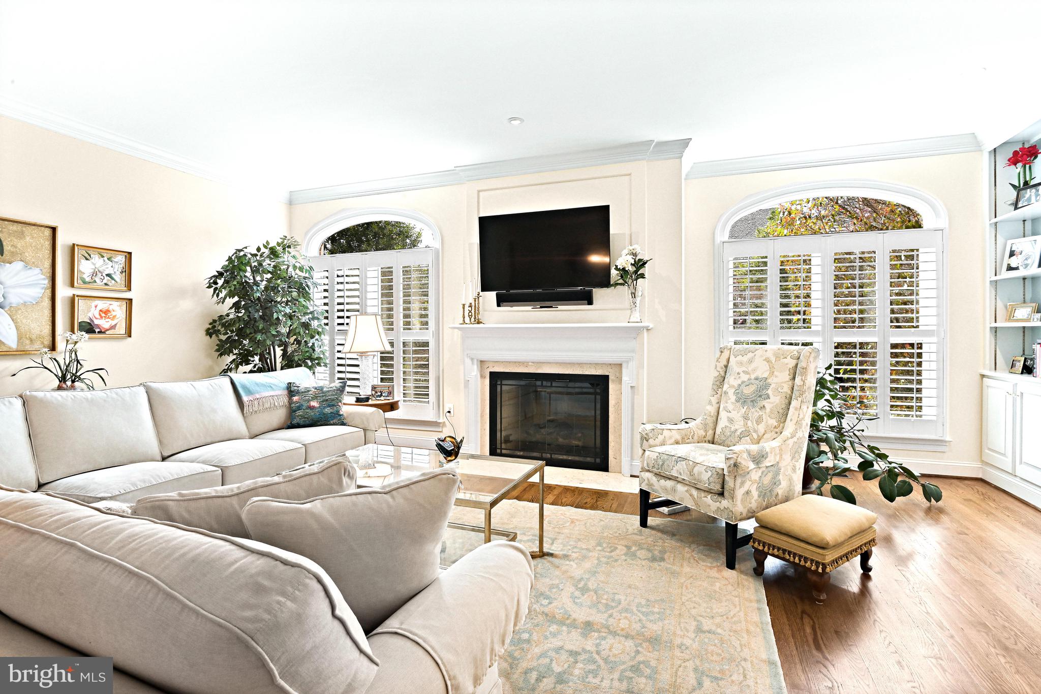 HAMPTONS OF MCLEAN - Residential