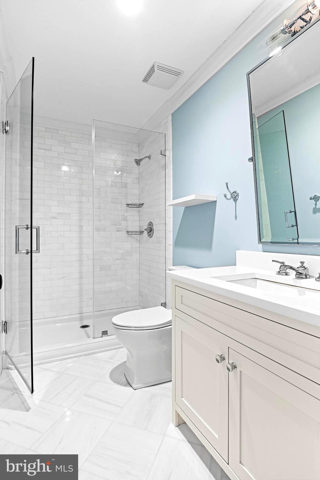 HAMPTONS OF MCLEAN - Residential