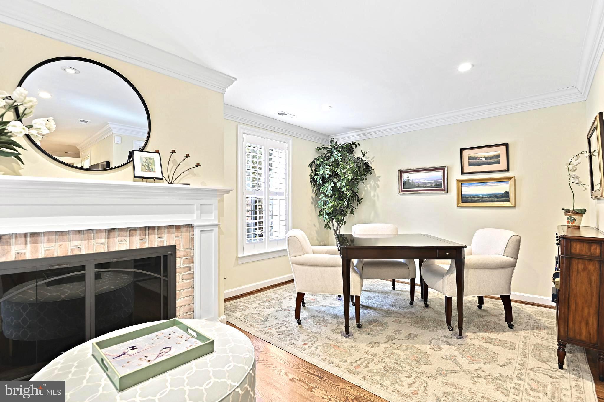 HAMPTONS OF MCLEAN - Residential