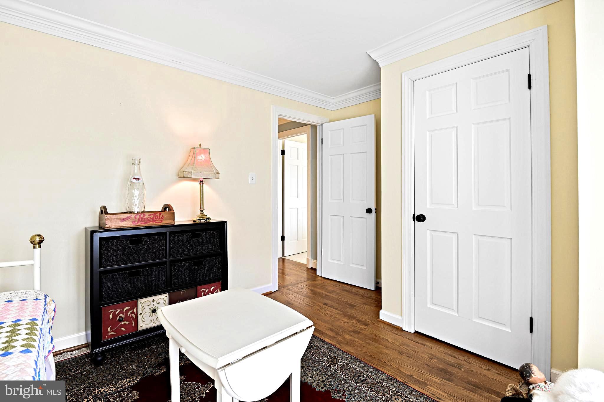 HAMPTONS OF MCLEAN - Residential