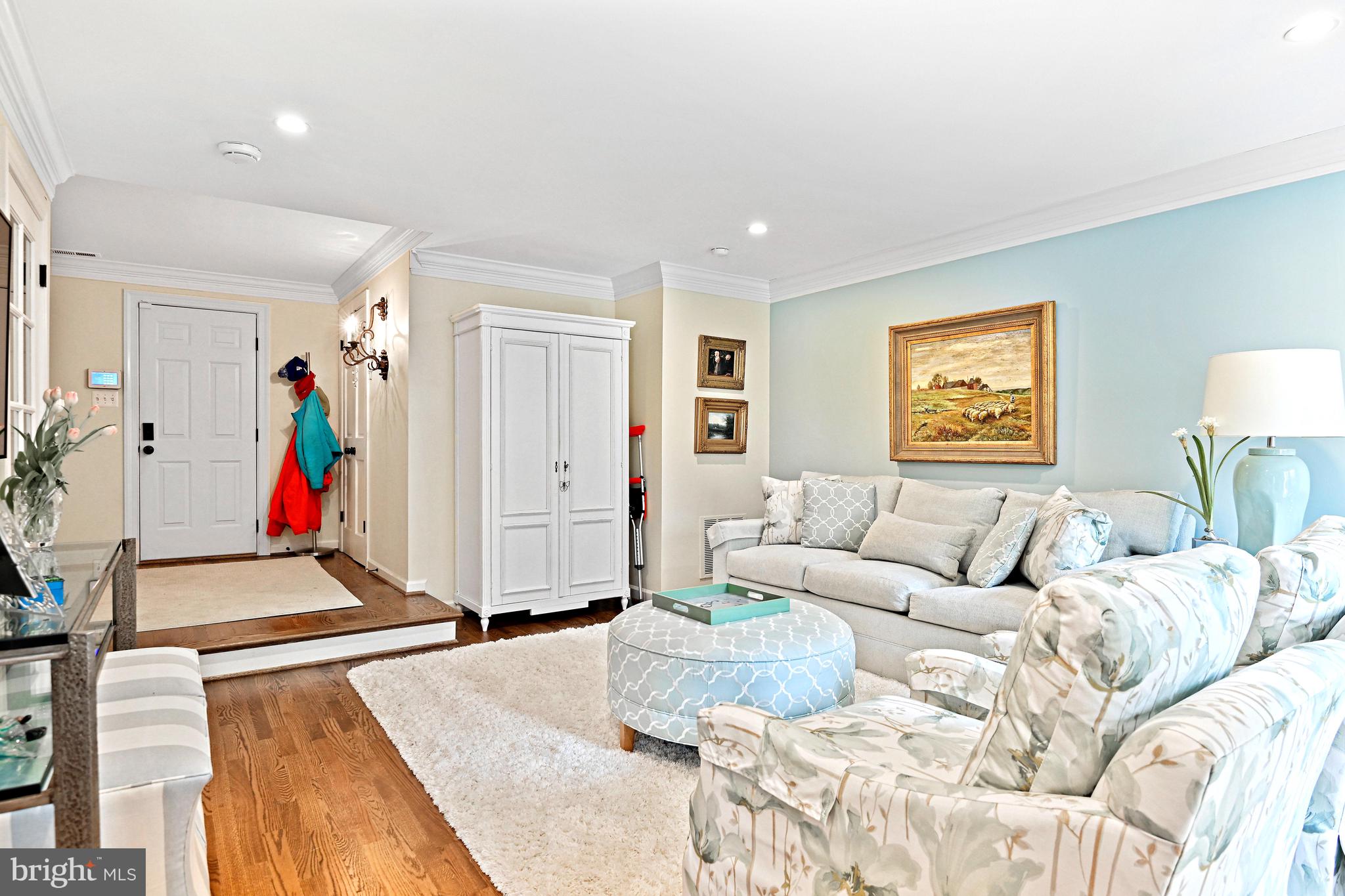 HAMPTONS OF MCLEAN - Residential