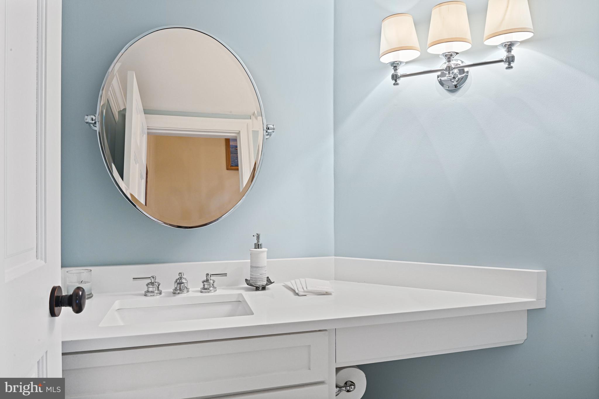 HAMPTONS OF MCLEAN - Residential