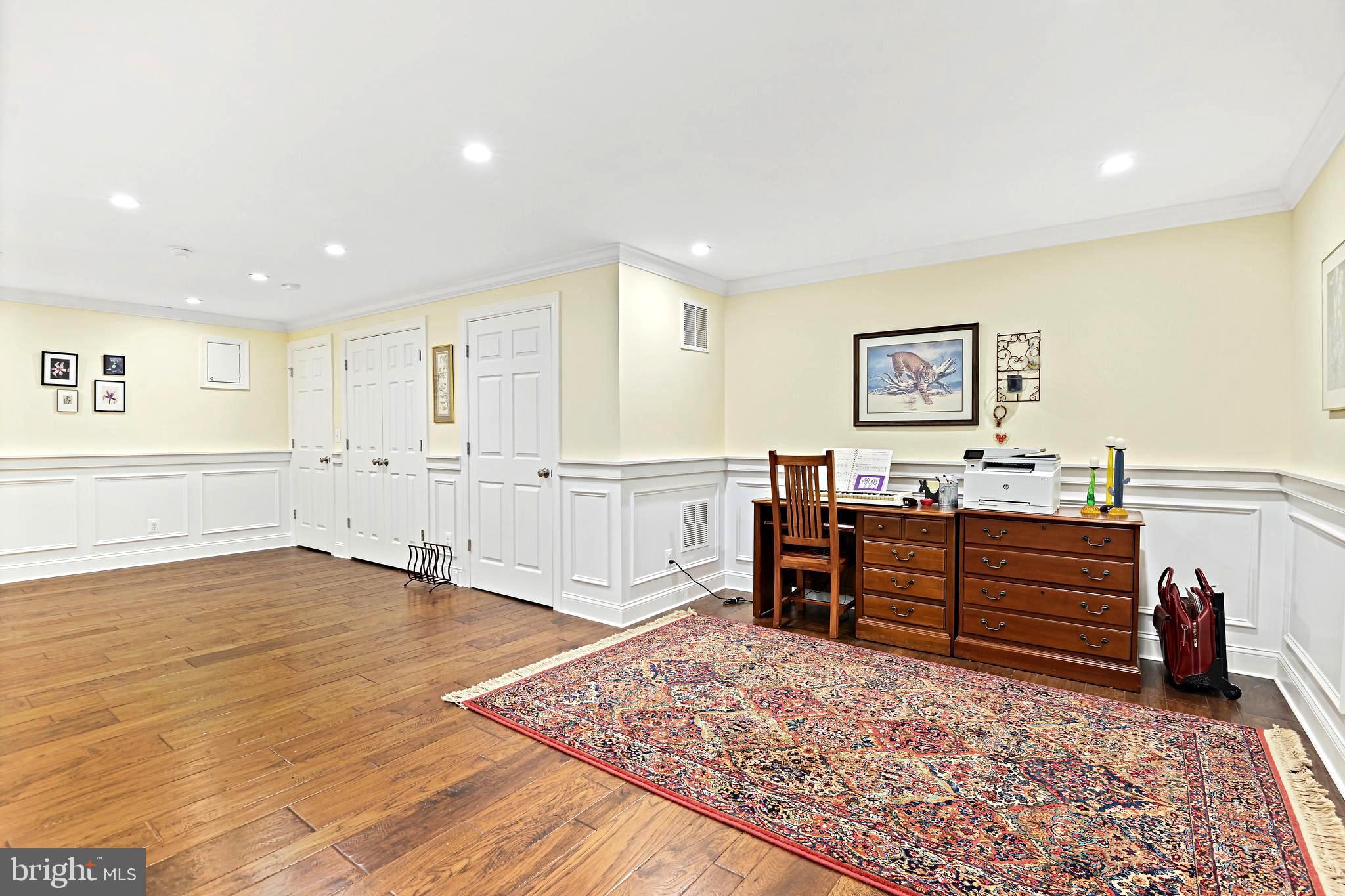 HAMPTONS OF MCLEAN - Residential