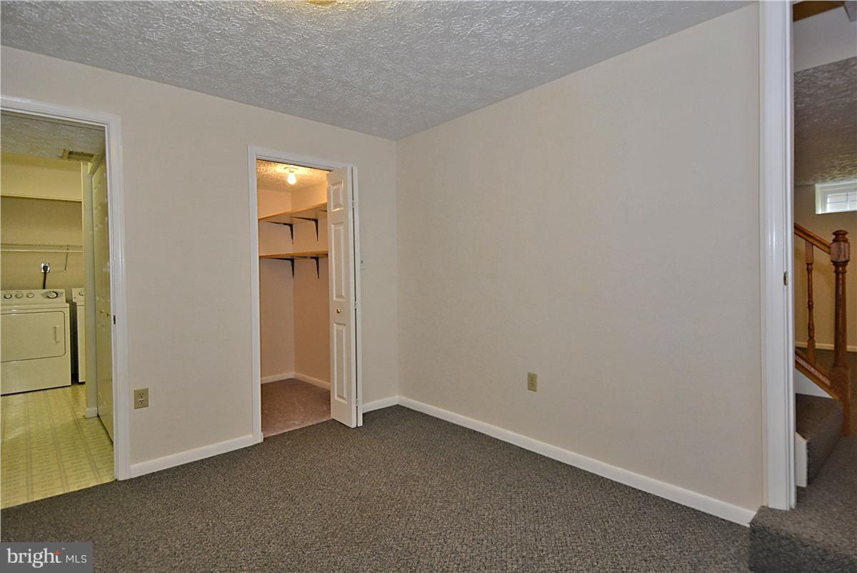 WHETSTONE RUN - Residential Lease