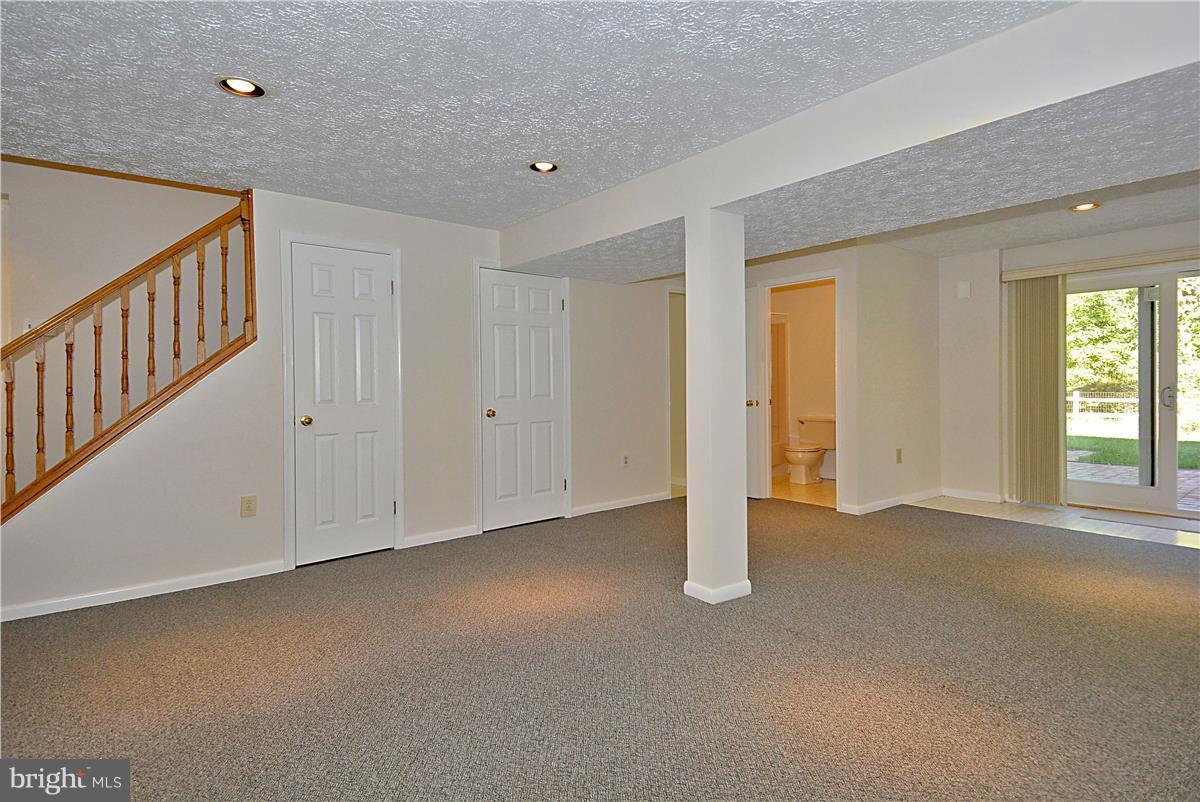 WHETSTONE RUN - Residential Lease