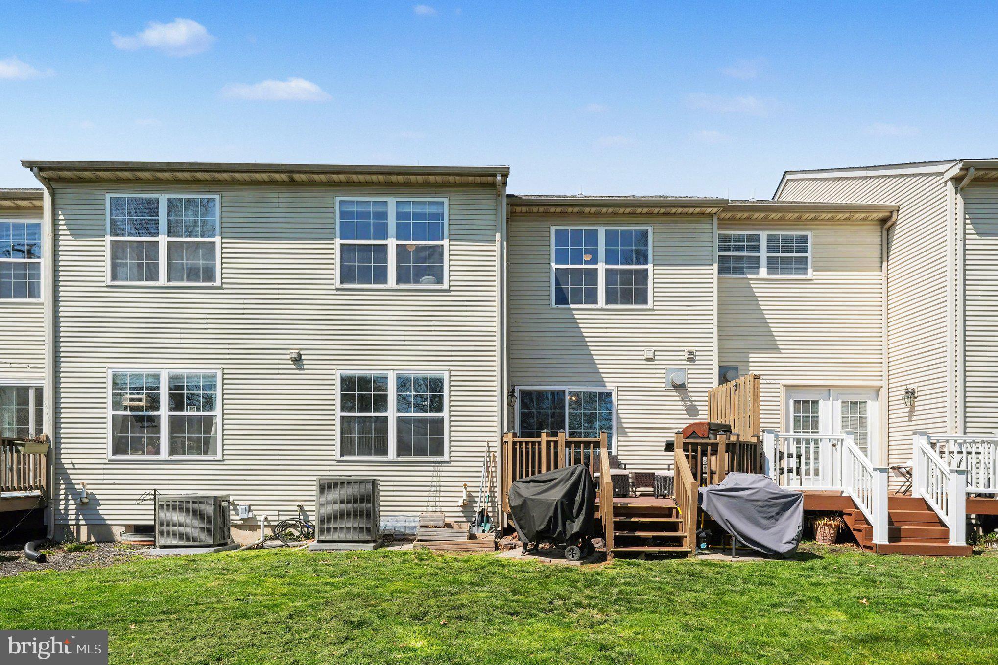 ROSECLIFF MANOR - Residential