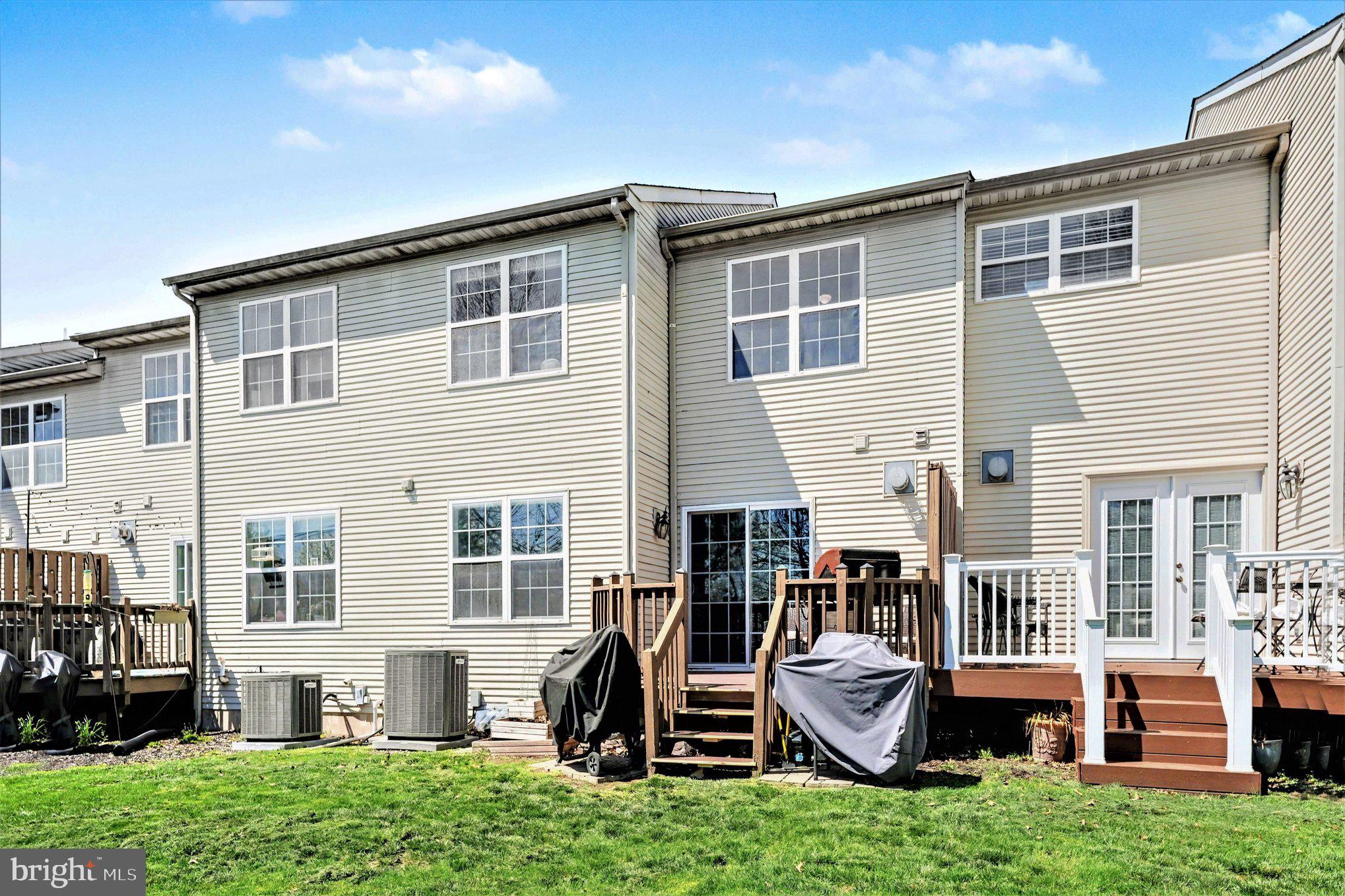 ROSECLIFF MANOR - Residential