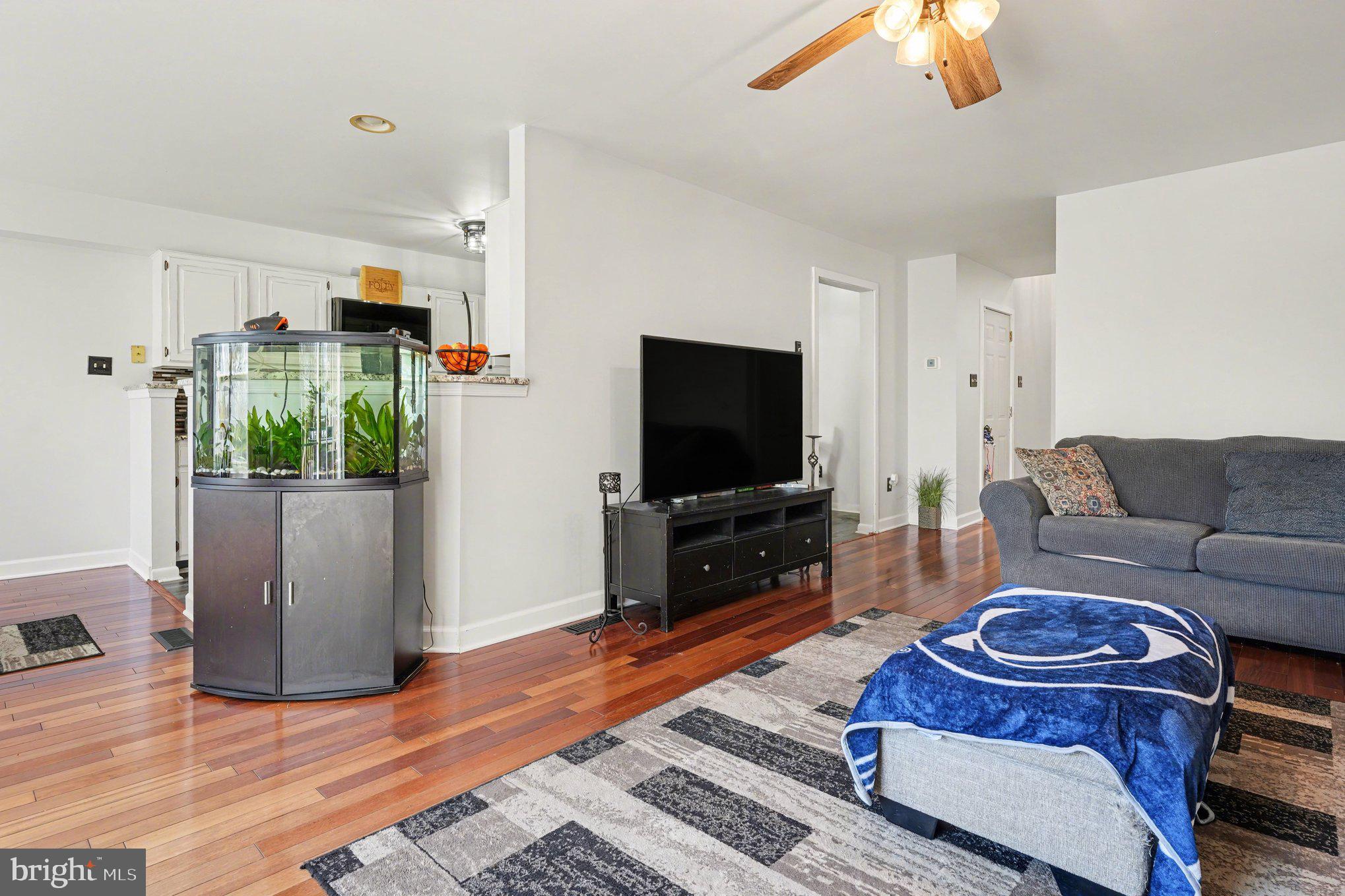 ROSECLIFF MANOR - Residential