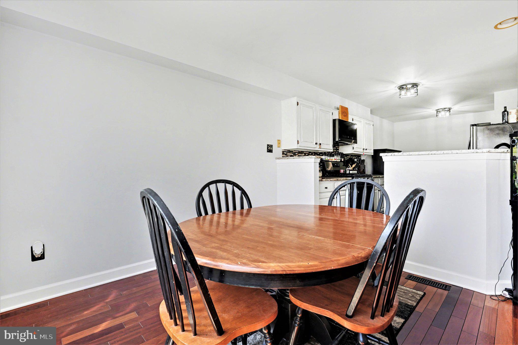 ROSECLIFF MANOR - Residential