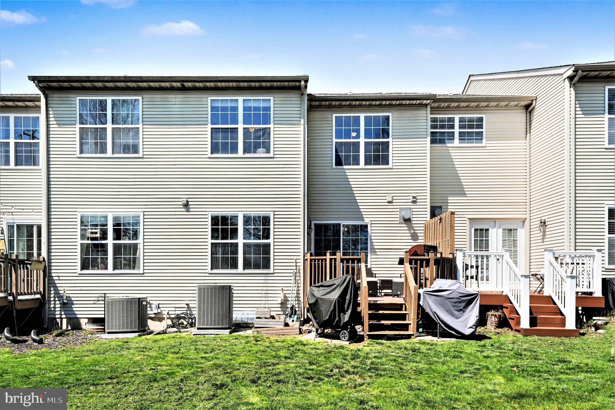 ROSECLIFF MANOR - Residential