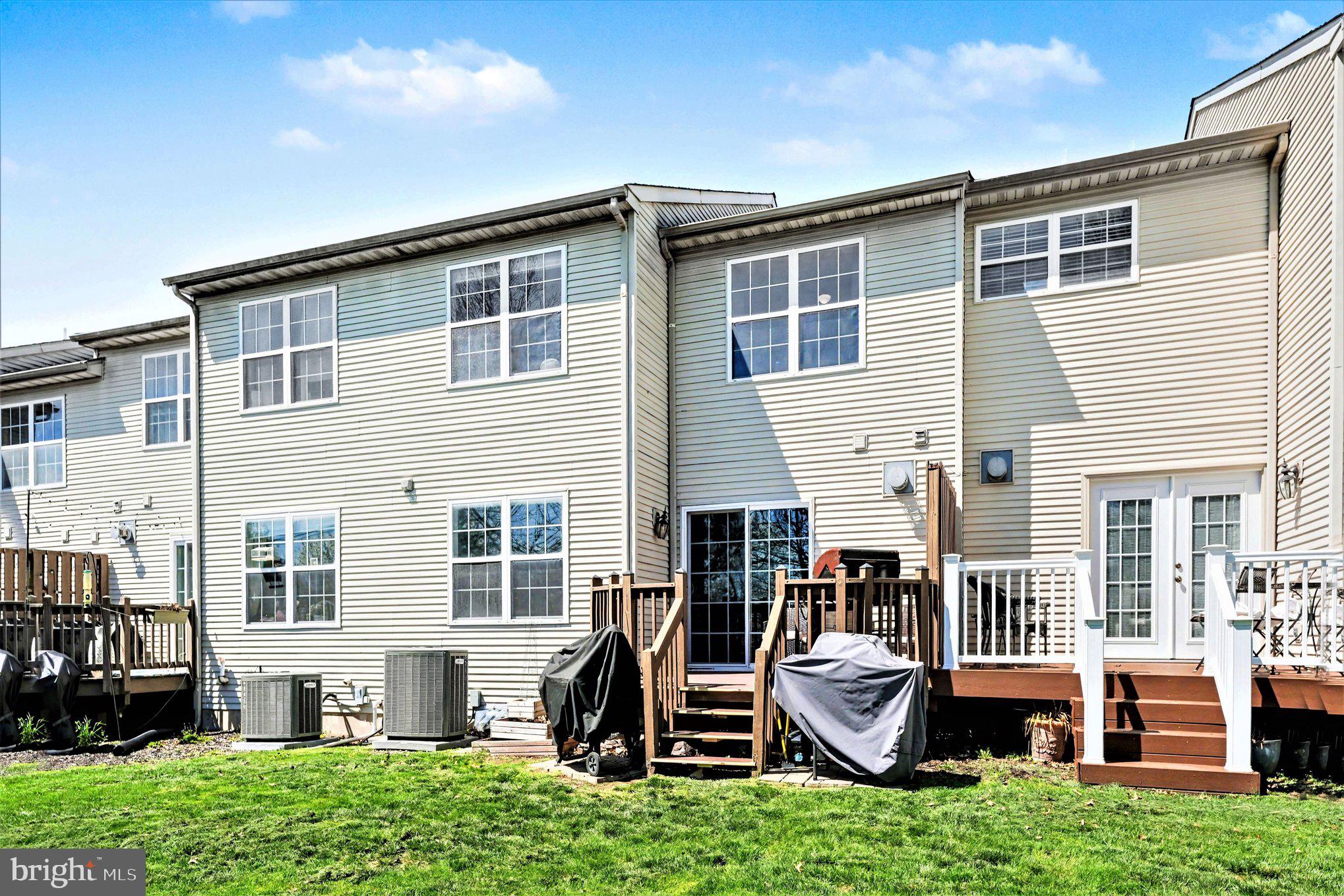 ROSECLIFF MANOR - Residential