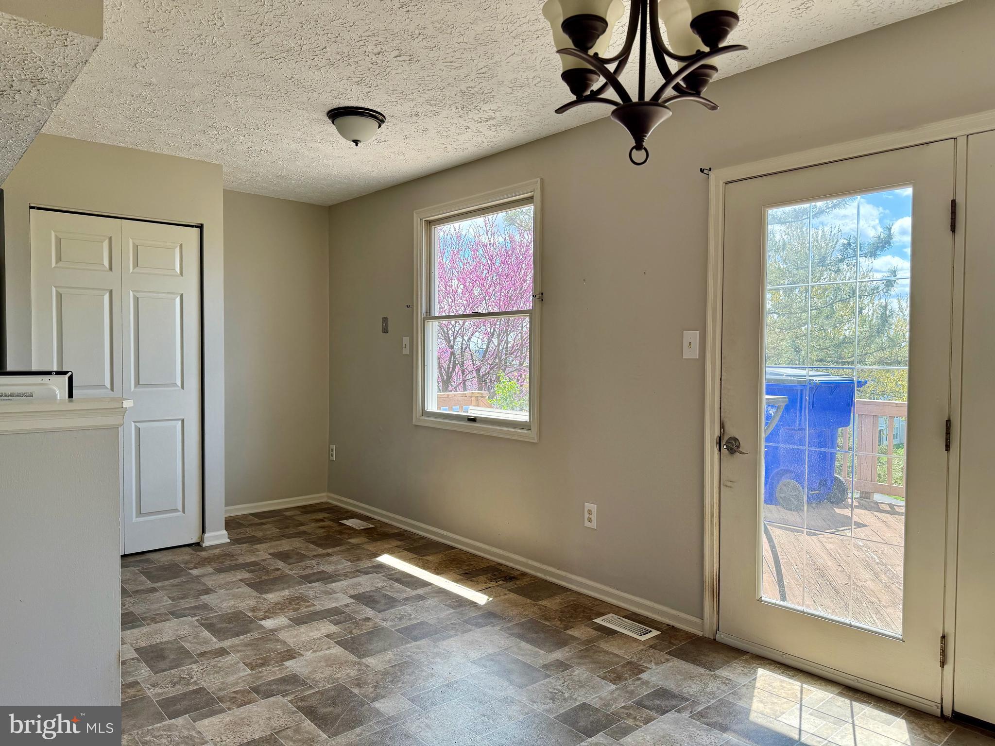 BALLENGER CREEK MEADOWS - Residential