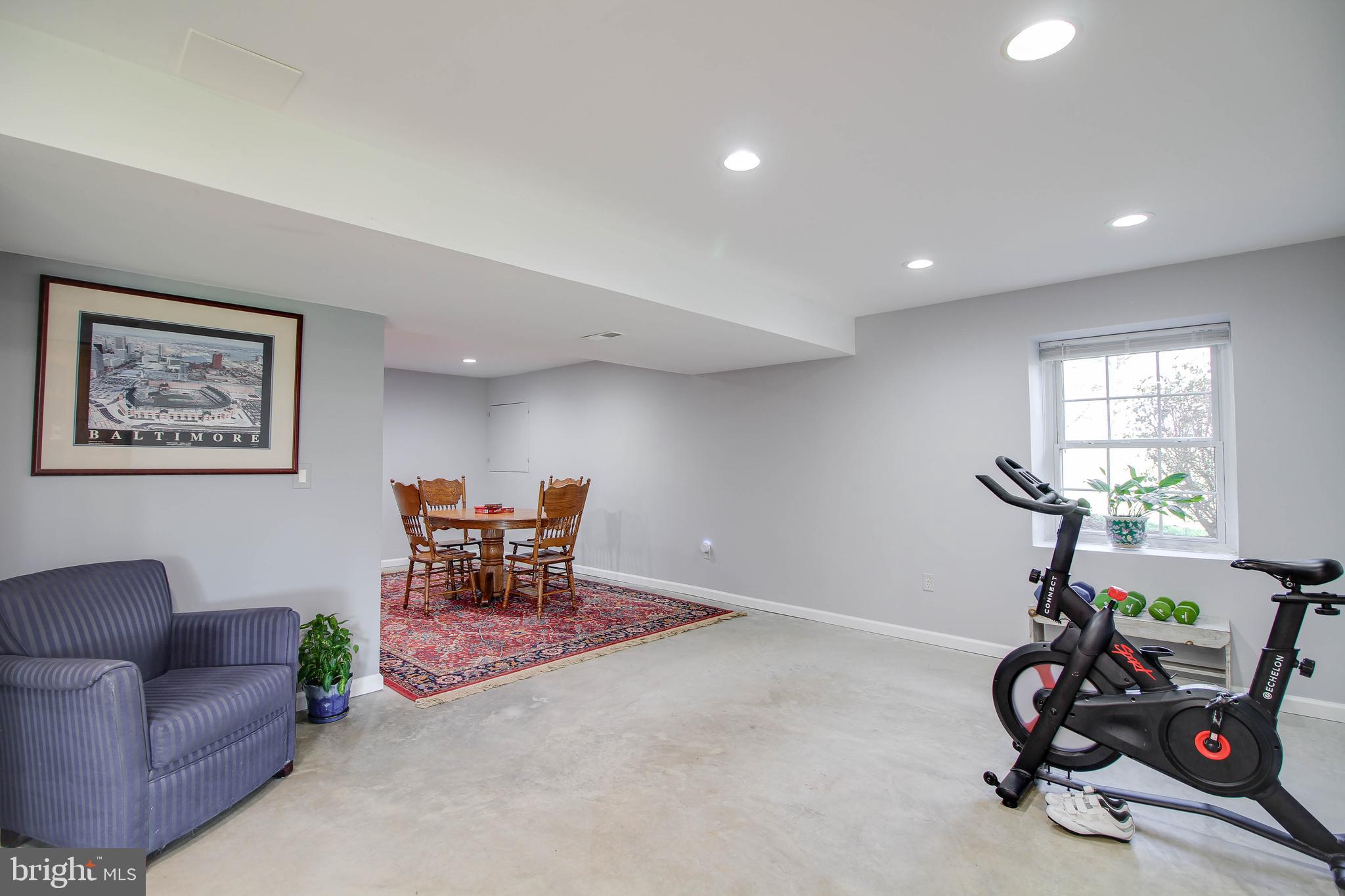 HOME FARM - Residential