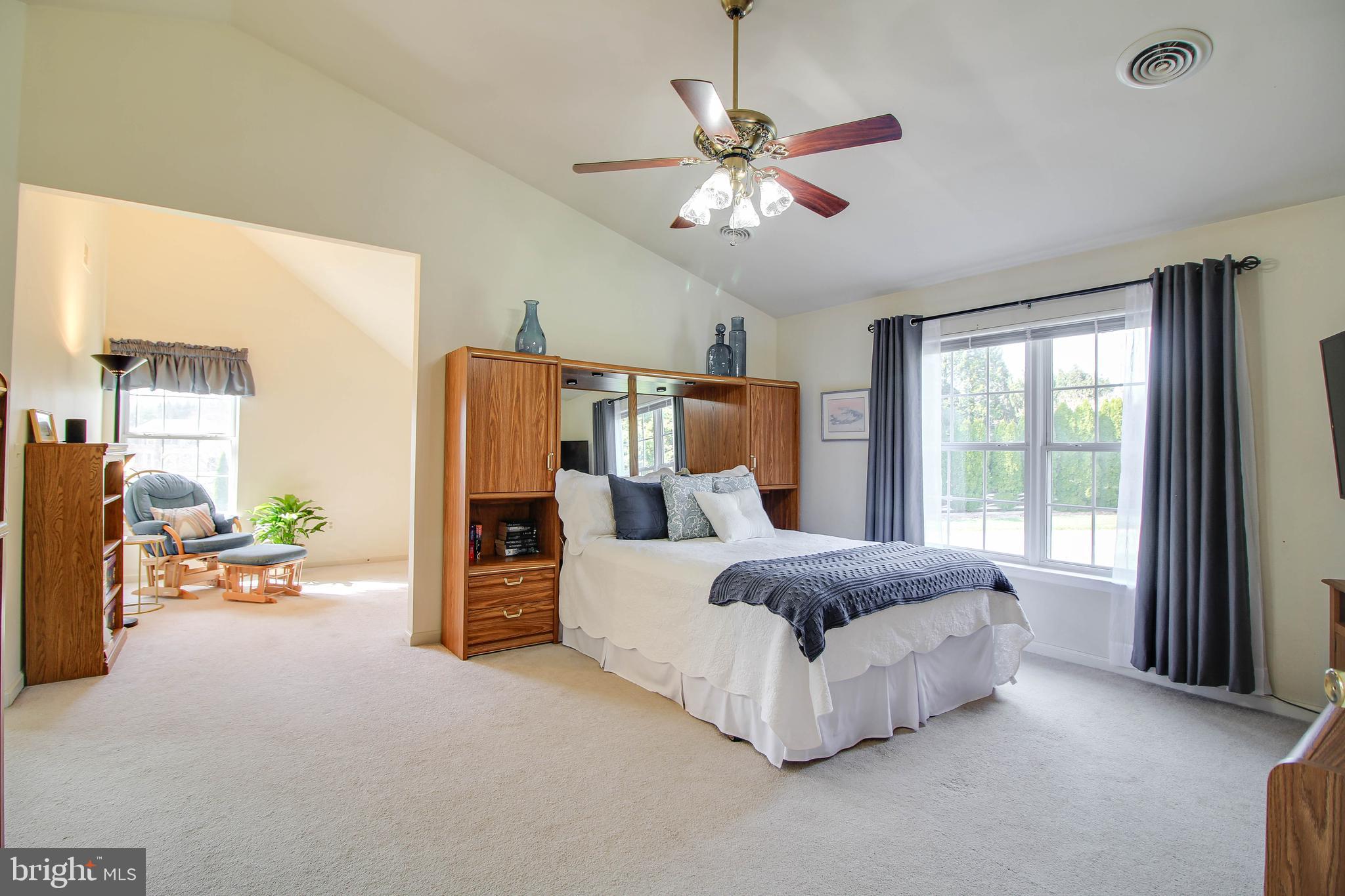 HOME FARM - Residential