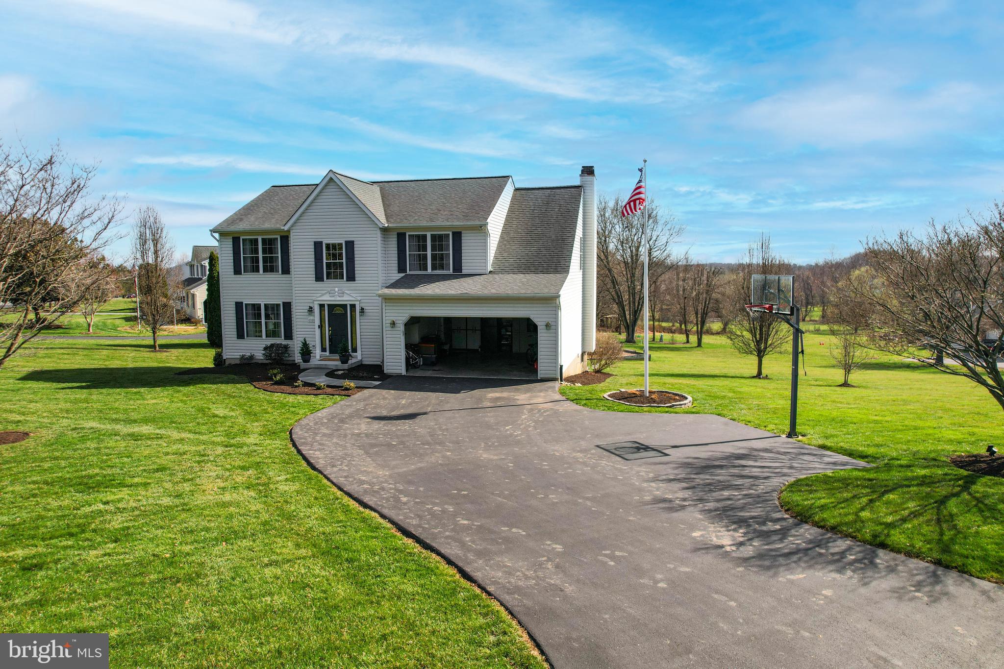 HOME FARM - Residential