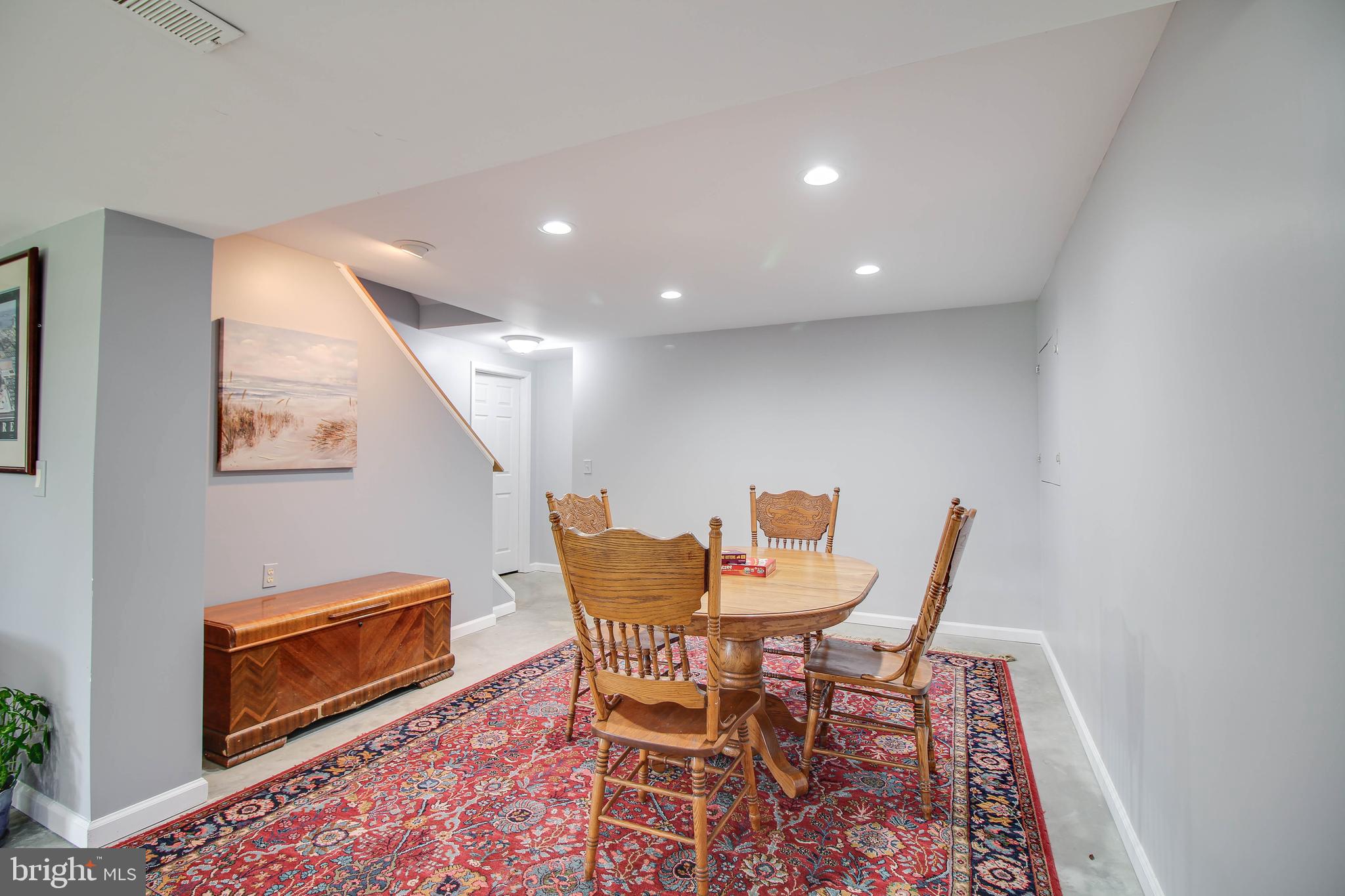 HOME FARM - Residential