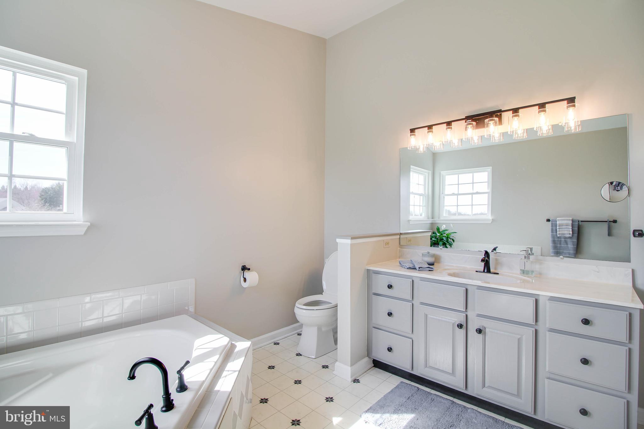 HOME FARM - Residential