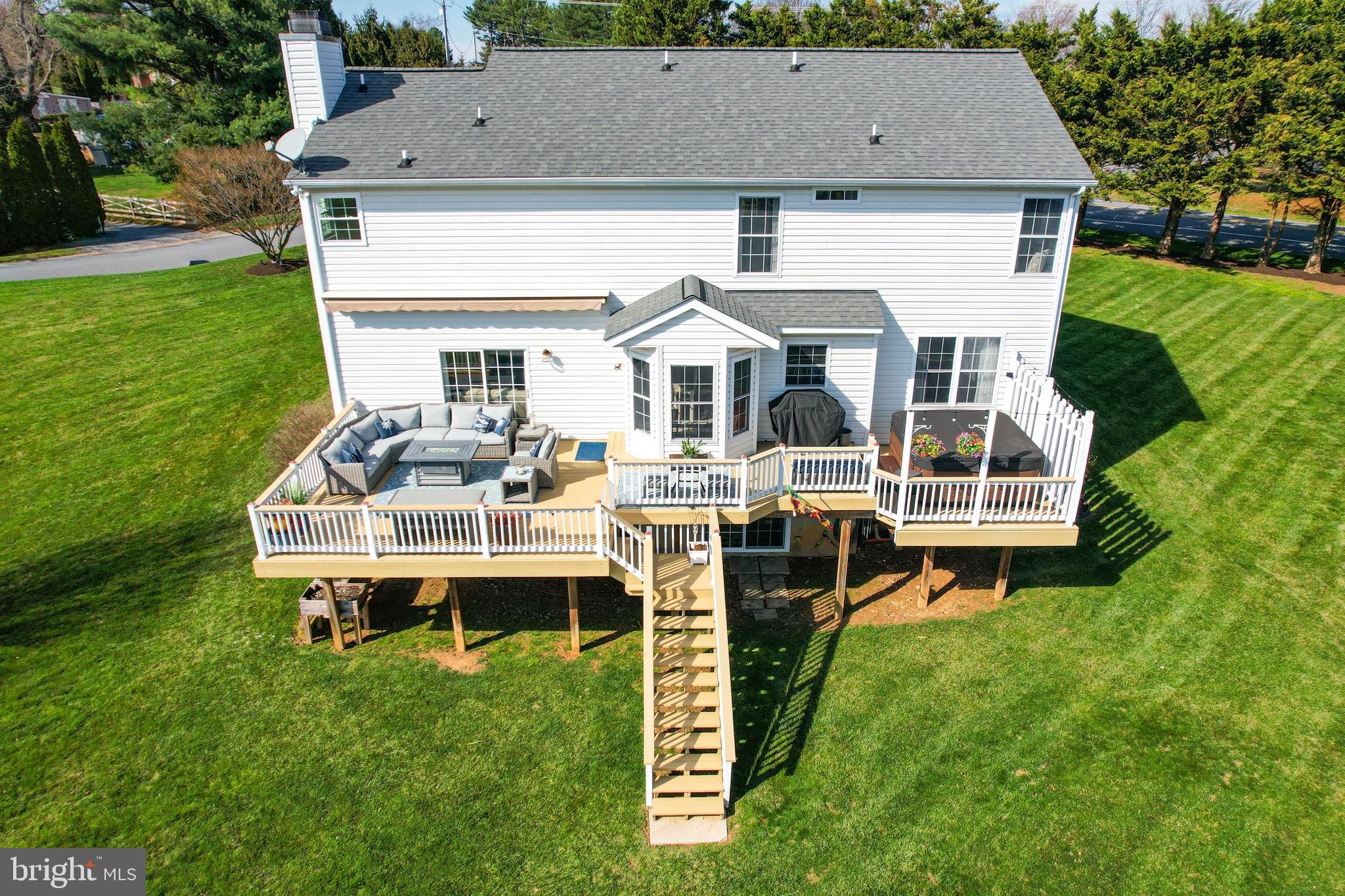 HOME FARM - Residential