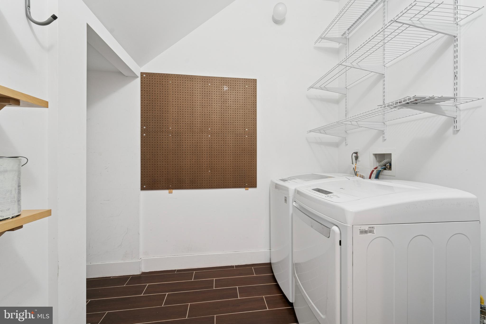 FAIRMOUNT - Residential