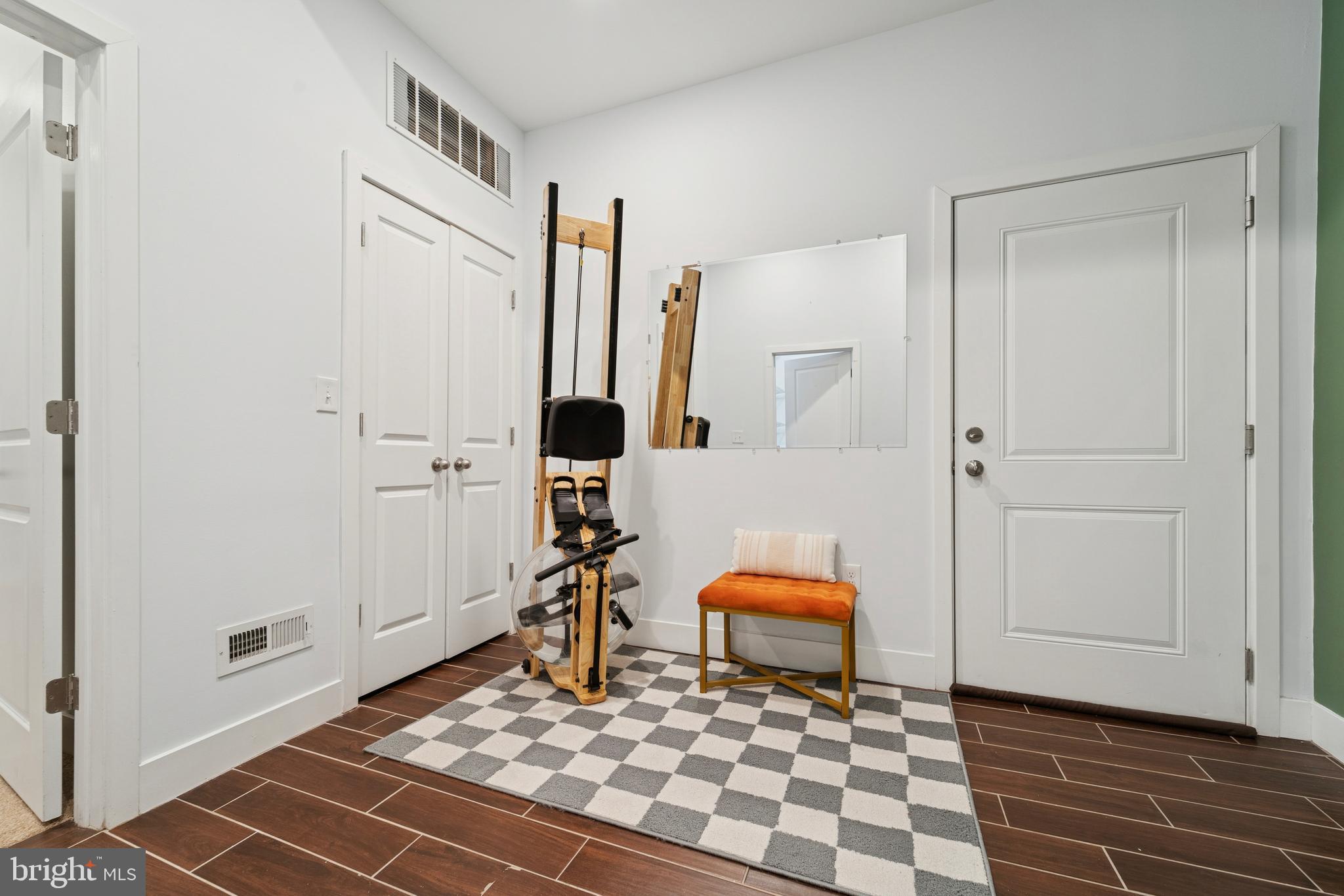 FAIRMOUNT - Residential