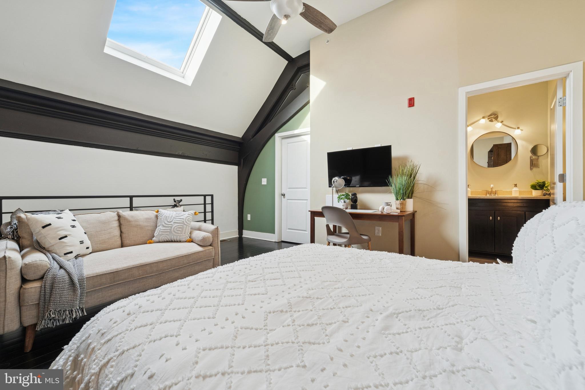 FAIRMOUNT - Residential