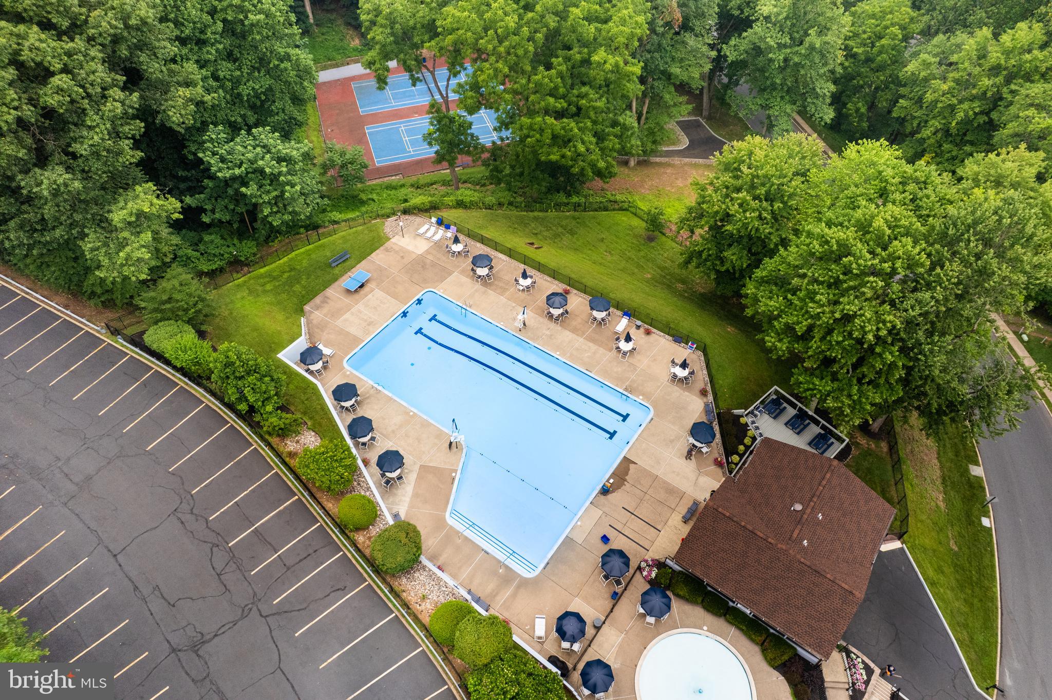 610 VALLEY STREAM CIRCLE