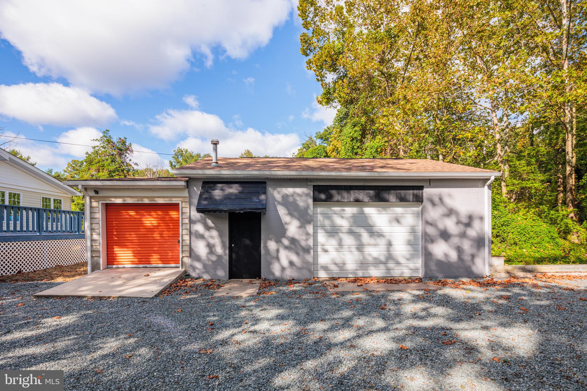 PERRY HALL - Residential