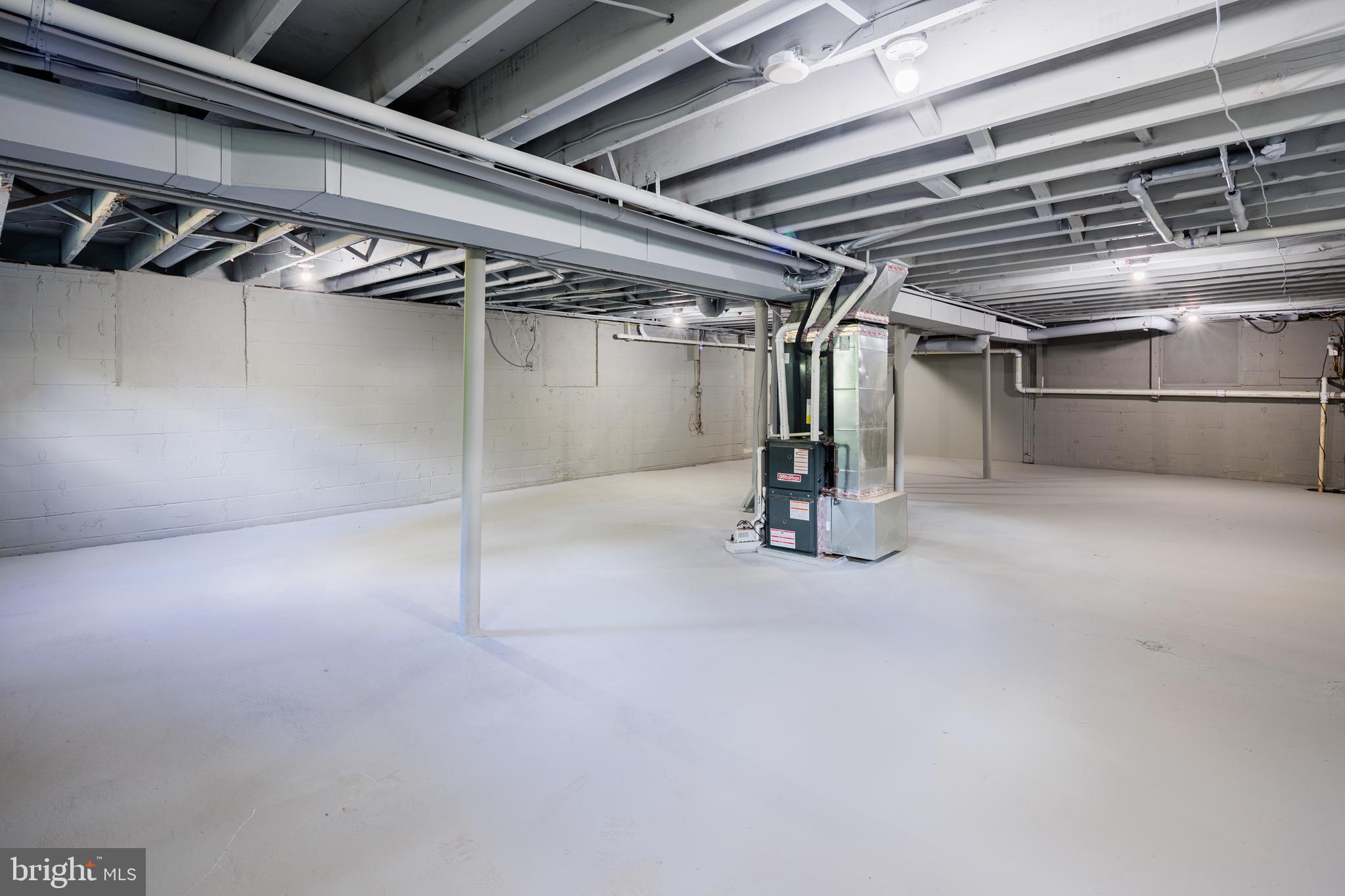 PERRY HALL - Residential